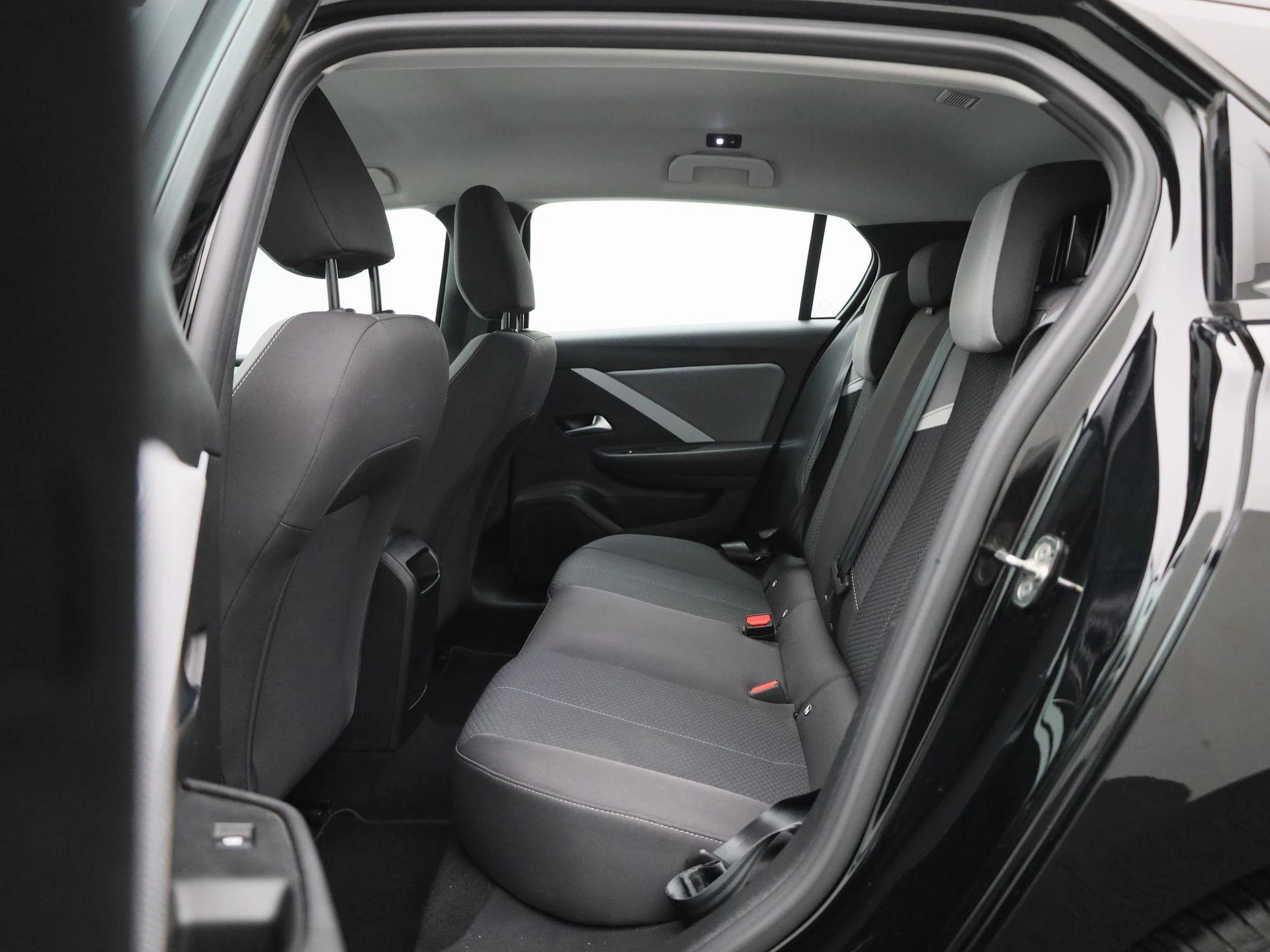 Opel-Astra-image-11