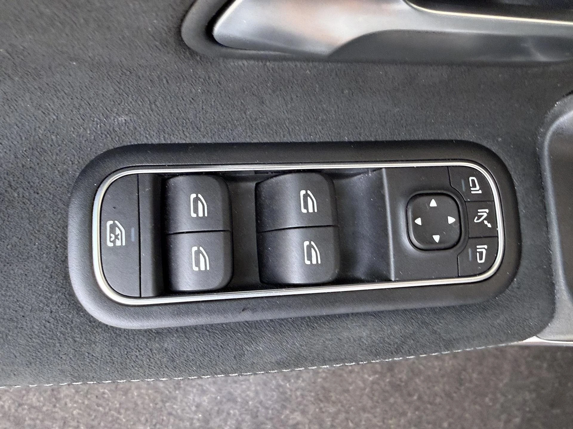 Mercedes-Benz-A-Klasse-image-27