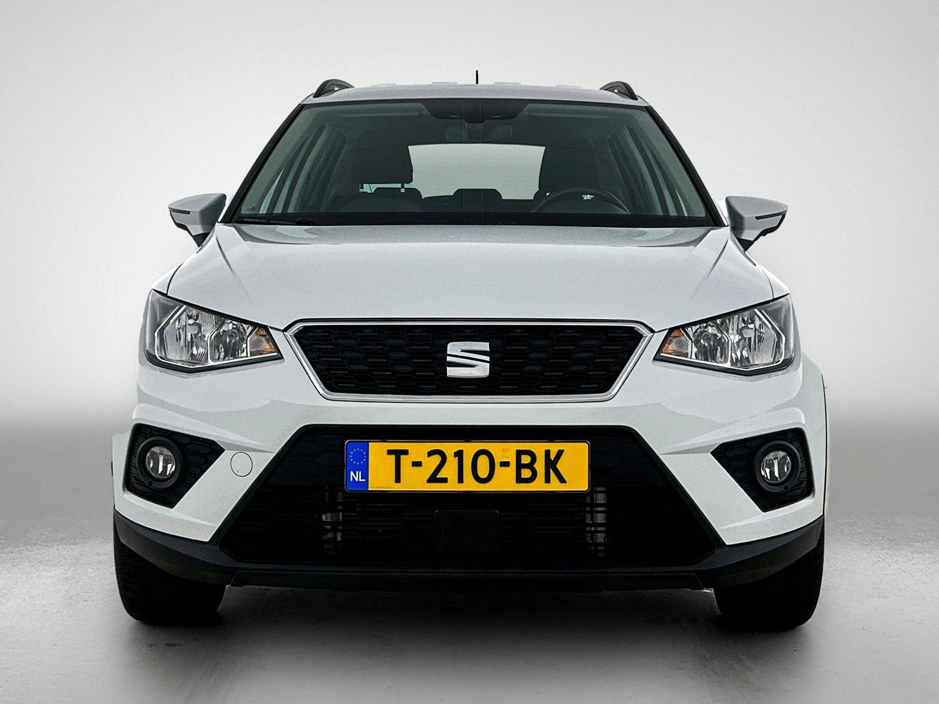 SEAT-Arona-image-3