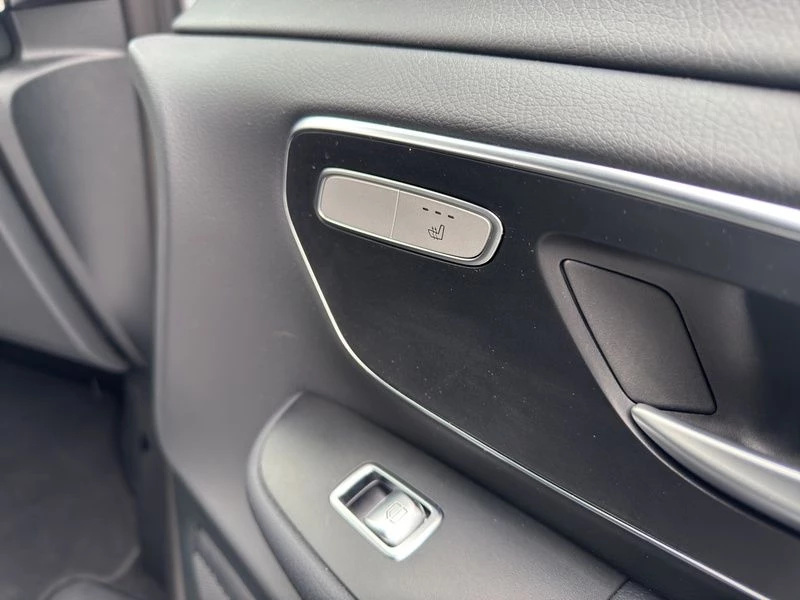 Mercedes-Benz-V-Klasse-image-18