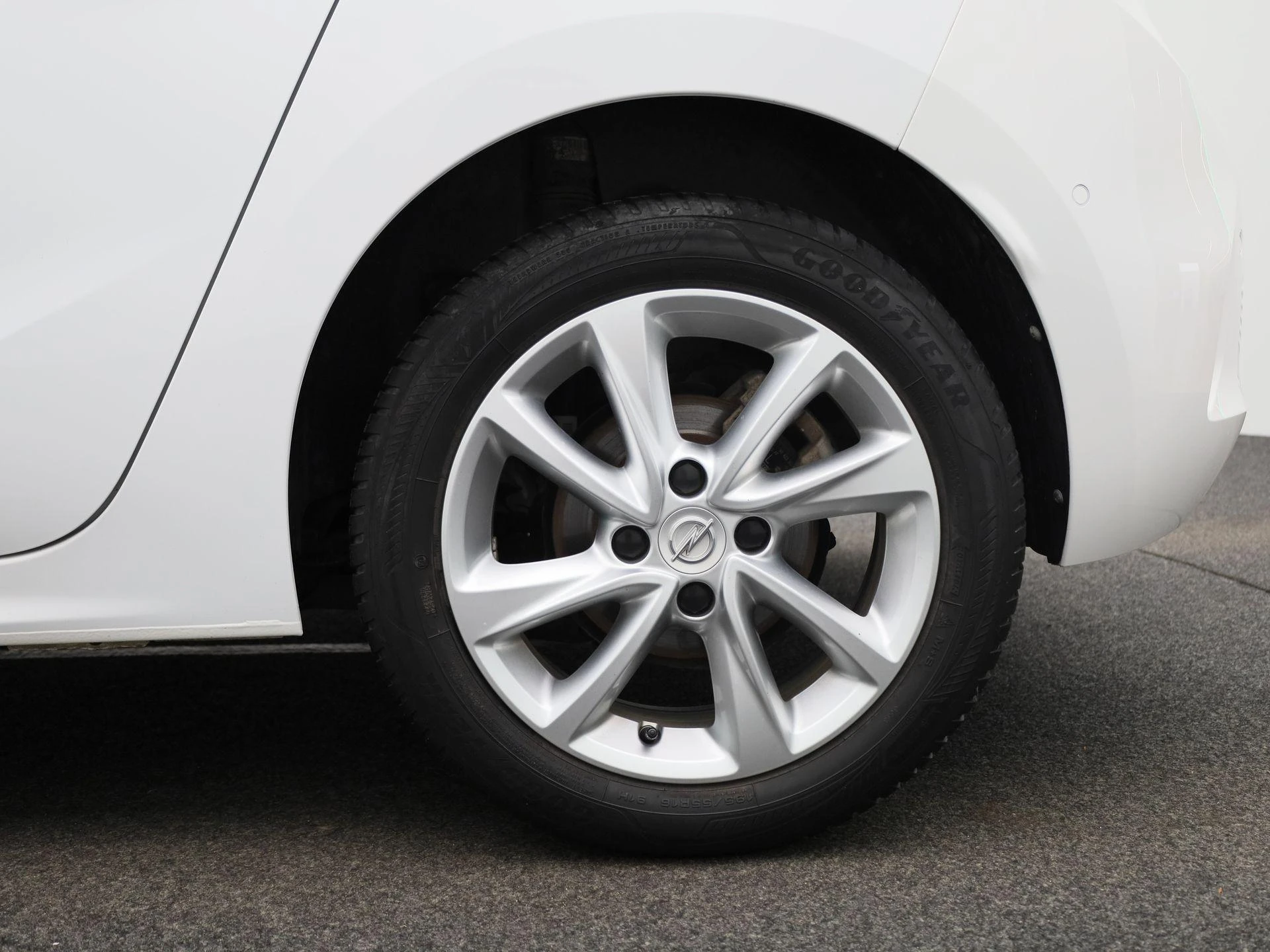 Opel-Corsa-image-6
