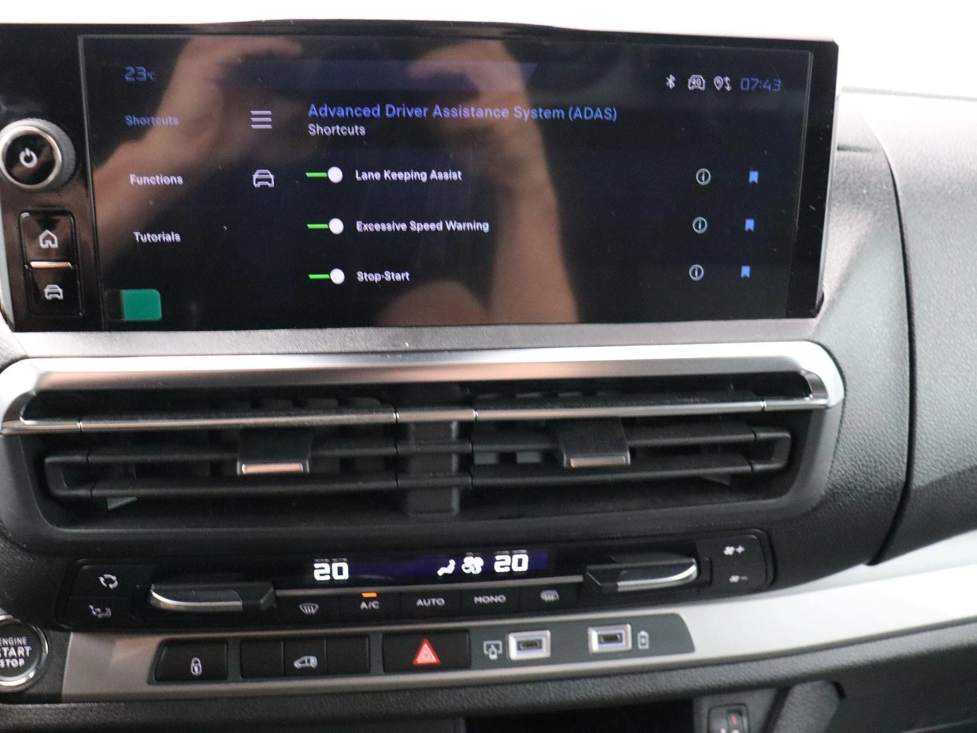Peugeot-Expert-image-13