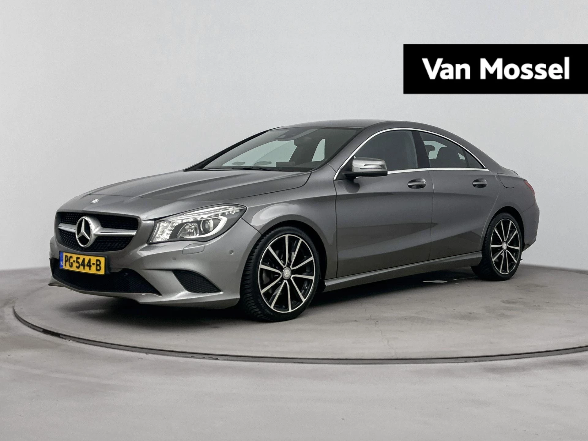 Mercedes-Benz-CLA-image-0