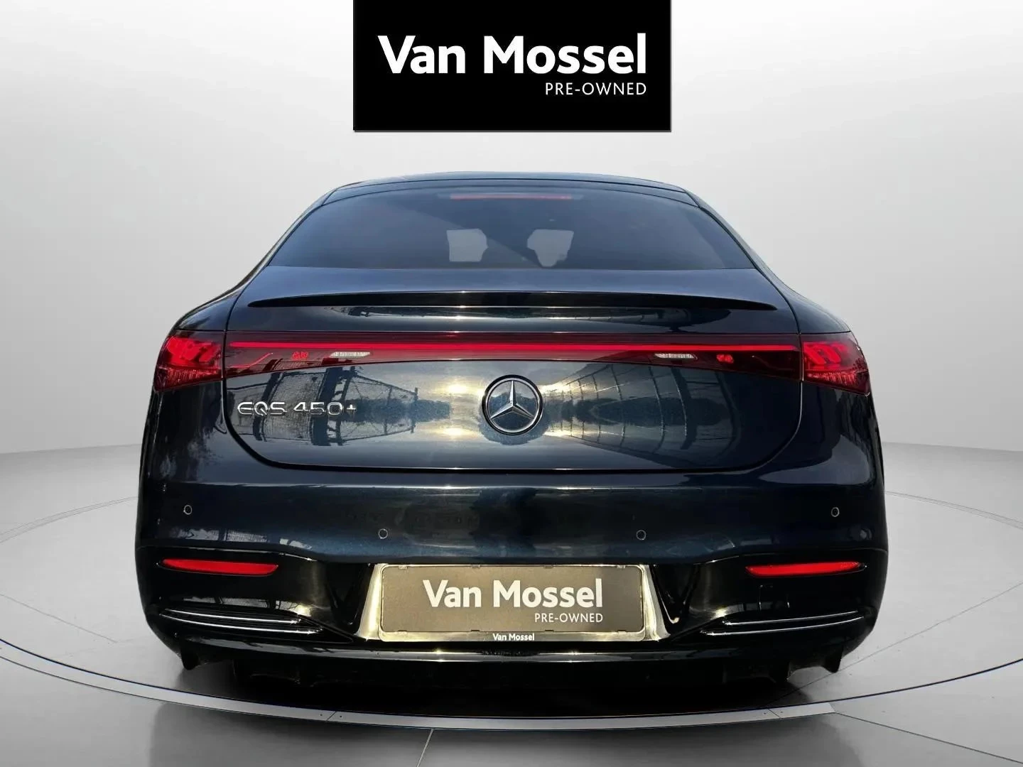 Mercedes-Benz-EQS-image-5