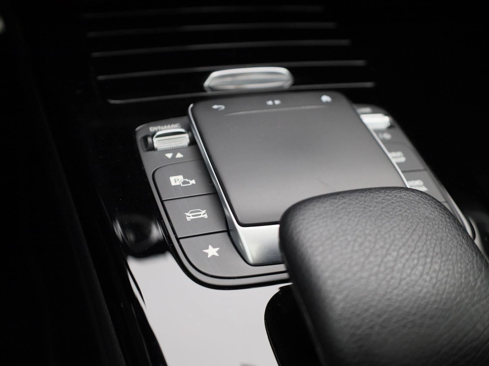 Mercedes-Benz CLA 200 Business Solution AMG