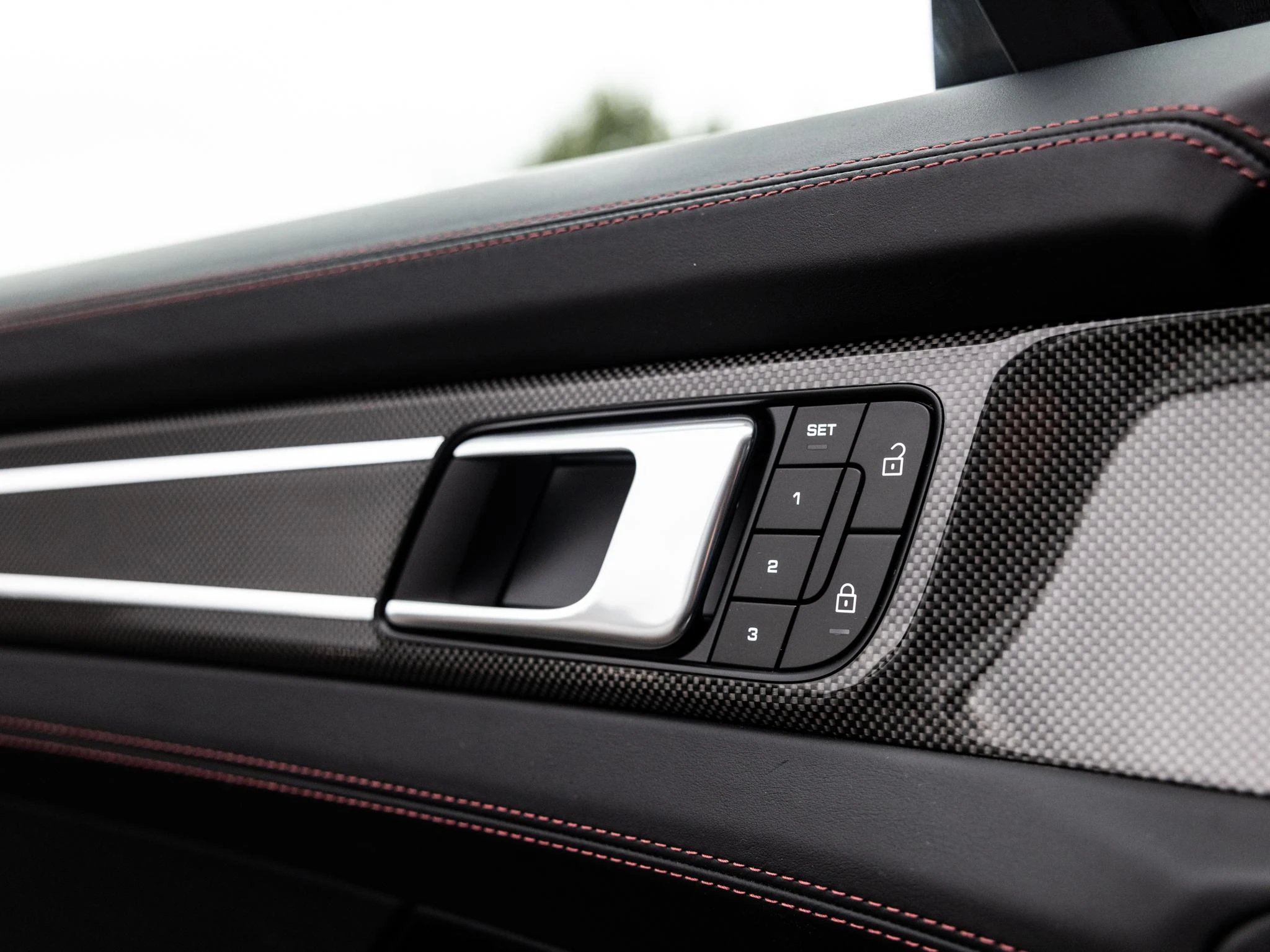 Porsche-Panamera-image-9