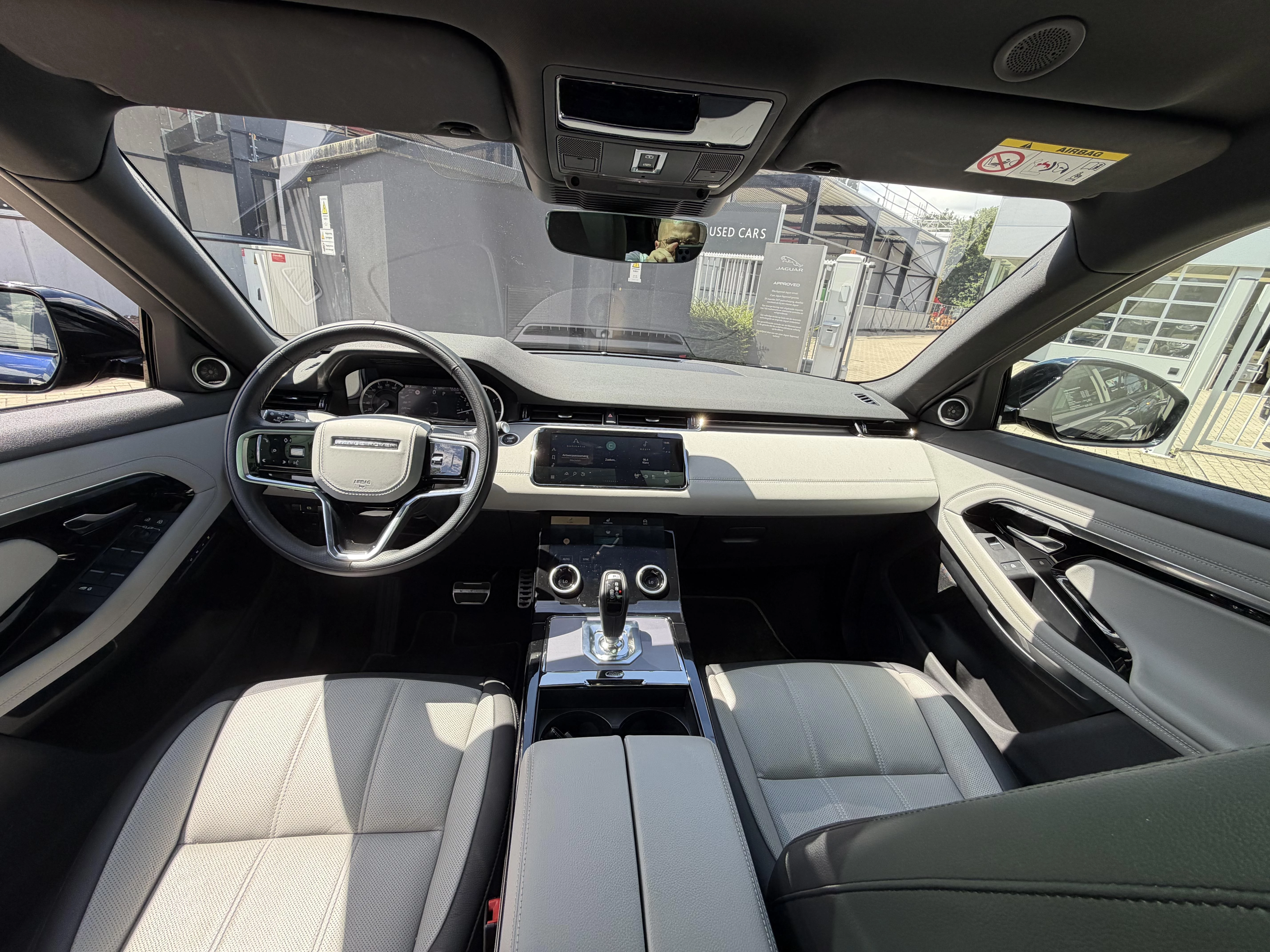 Land Rover Range Rover Evoque P250 R-Dynamic SE