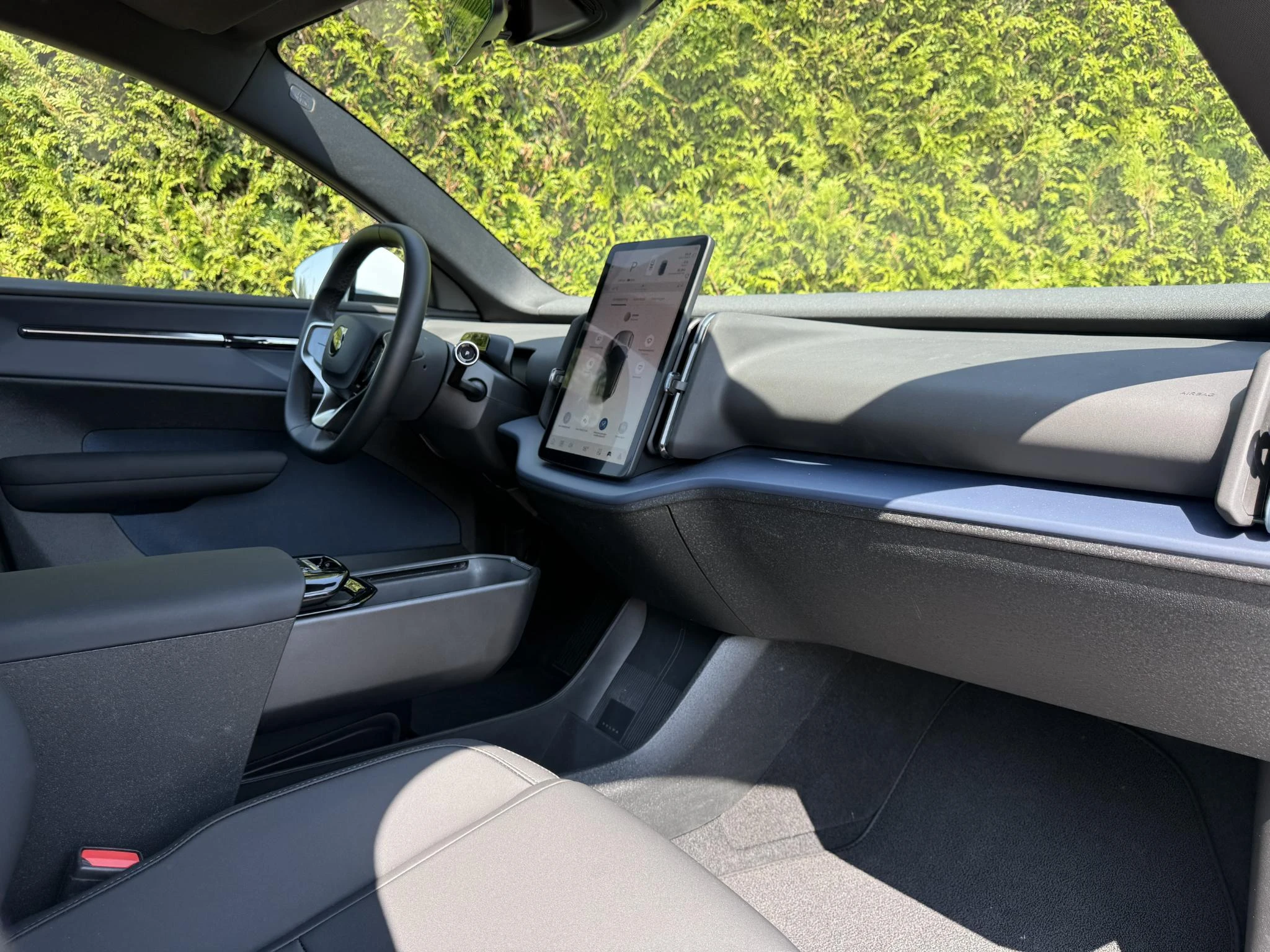Volvo-EX30-image-9