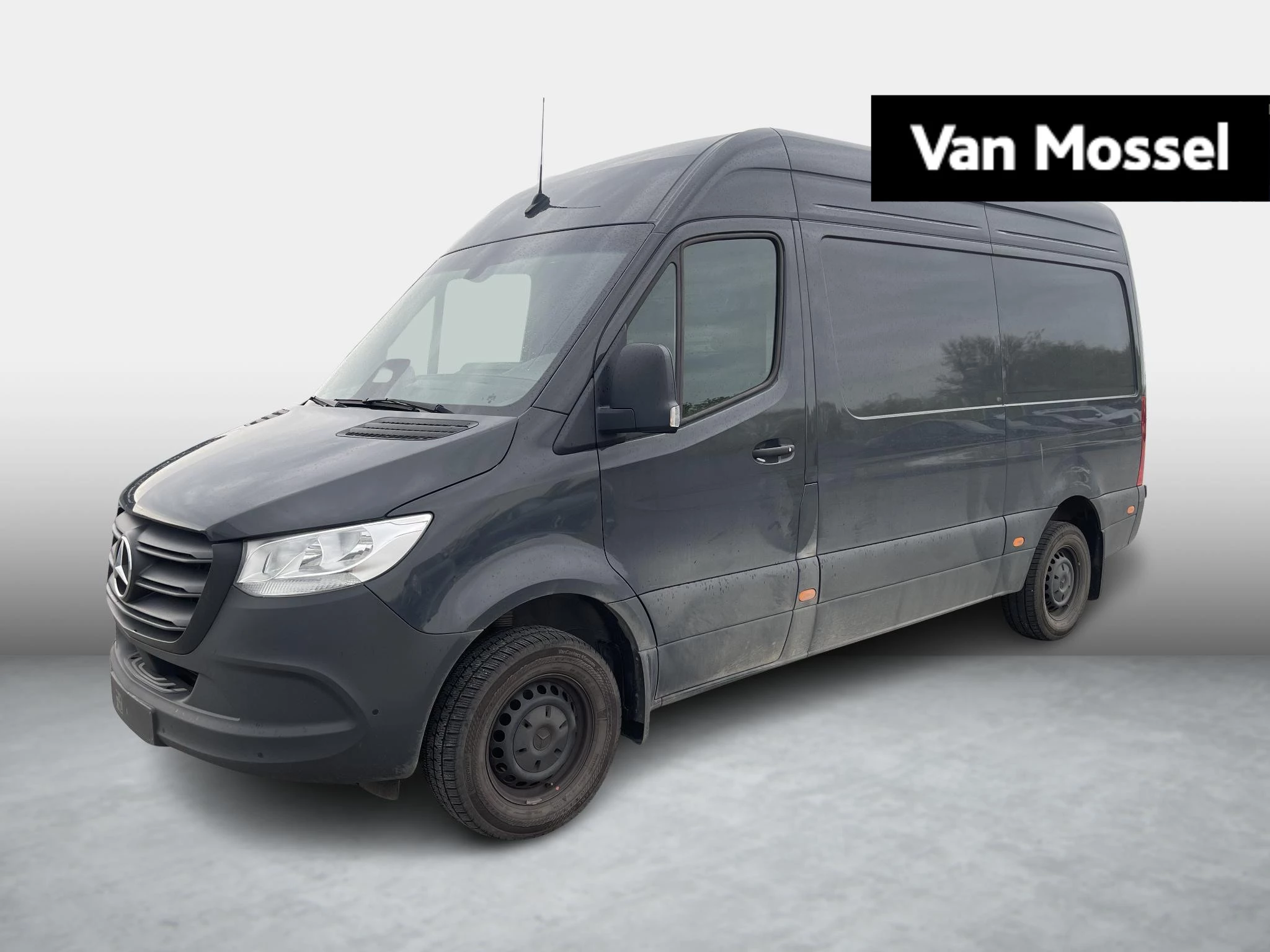 Mercedes-Benz-Sprinter-image-0