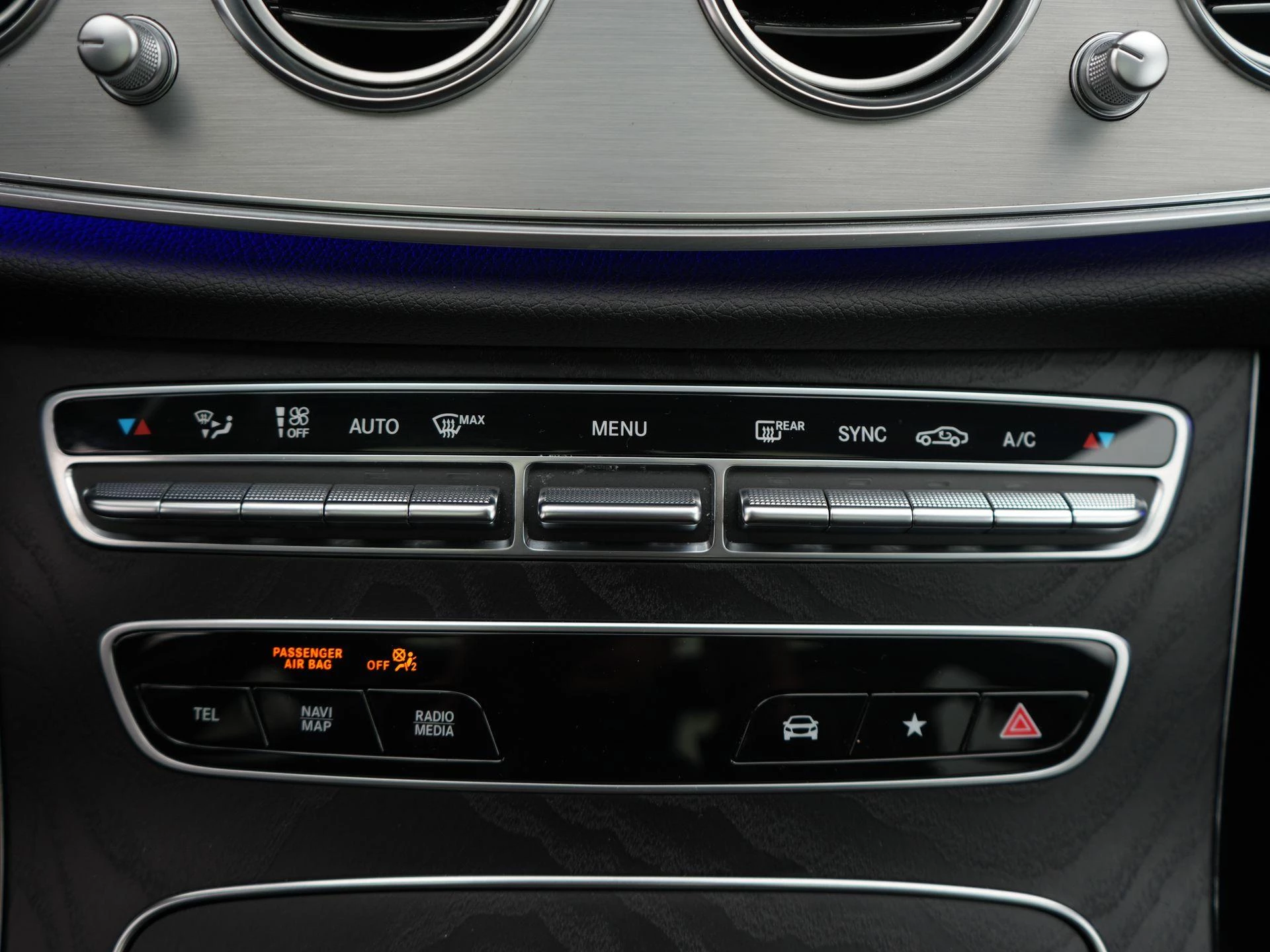 Mercedes-Benz-E-Klasse-image-16