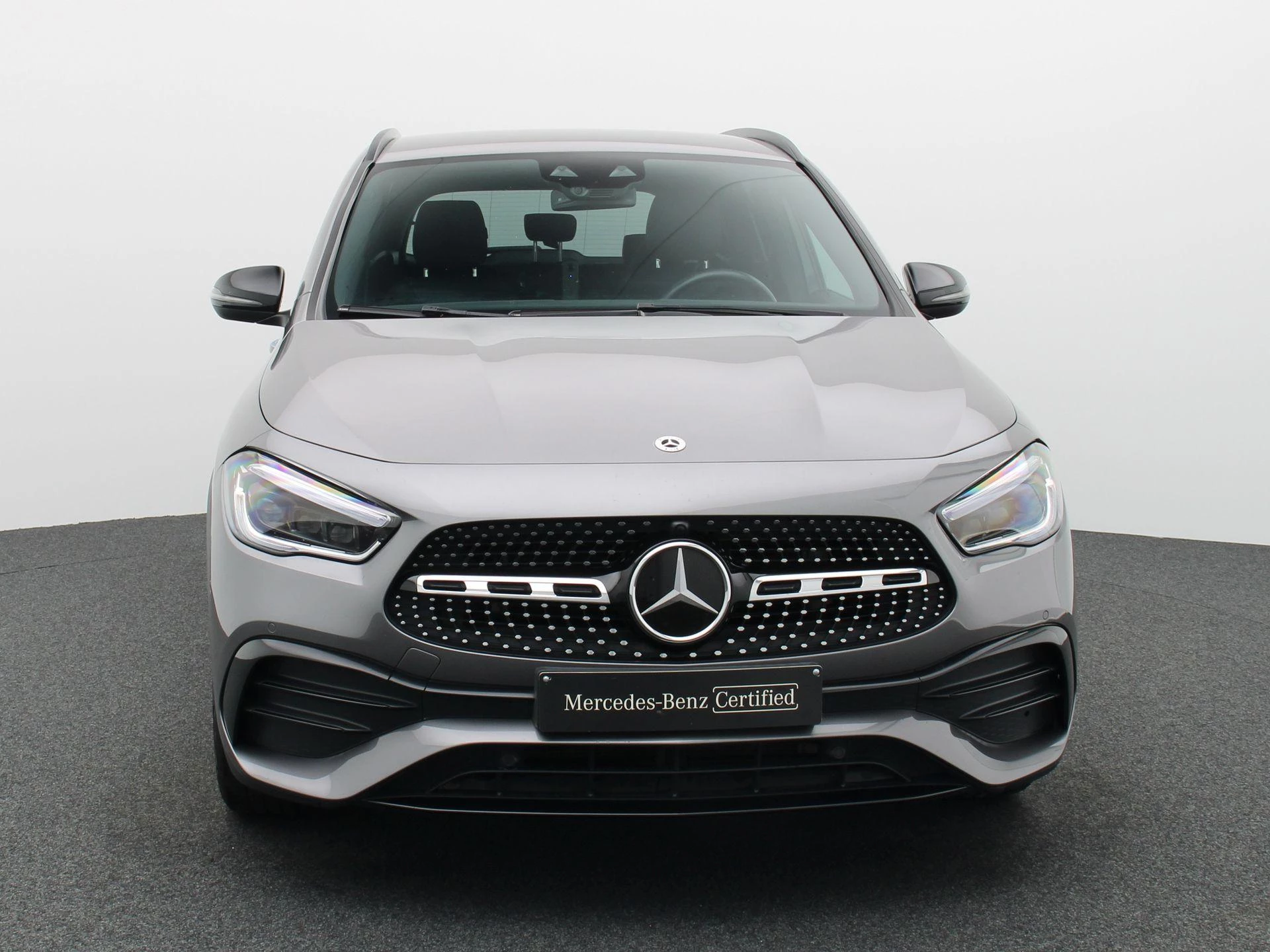 Mercedes-Benz GLA 180 AMG LINE + MULTIBEAM LED + CARPLAY + DISTRONIC PLUS +