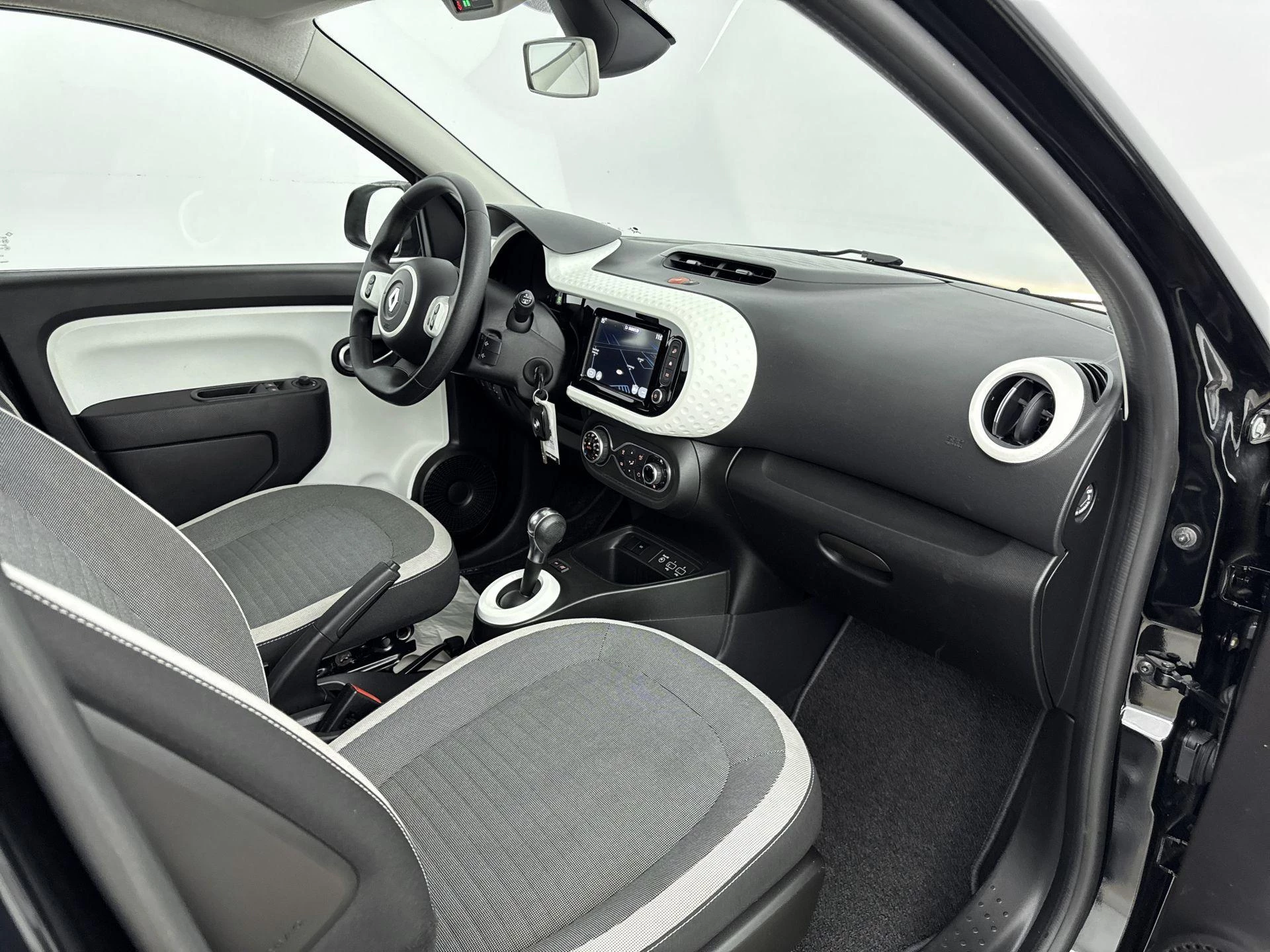Renault-Twingo-image-10