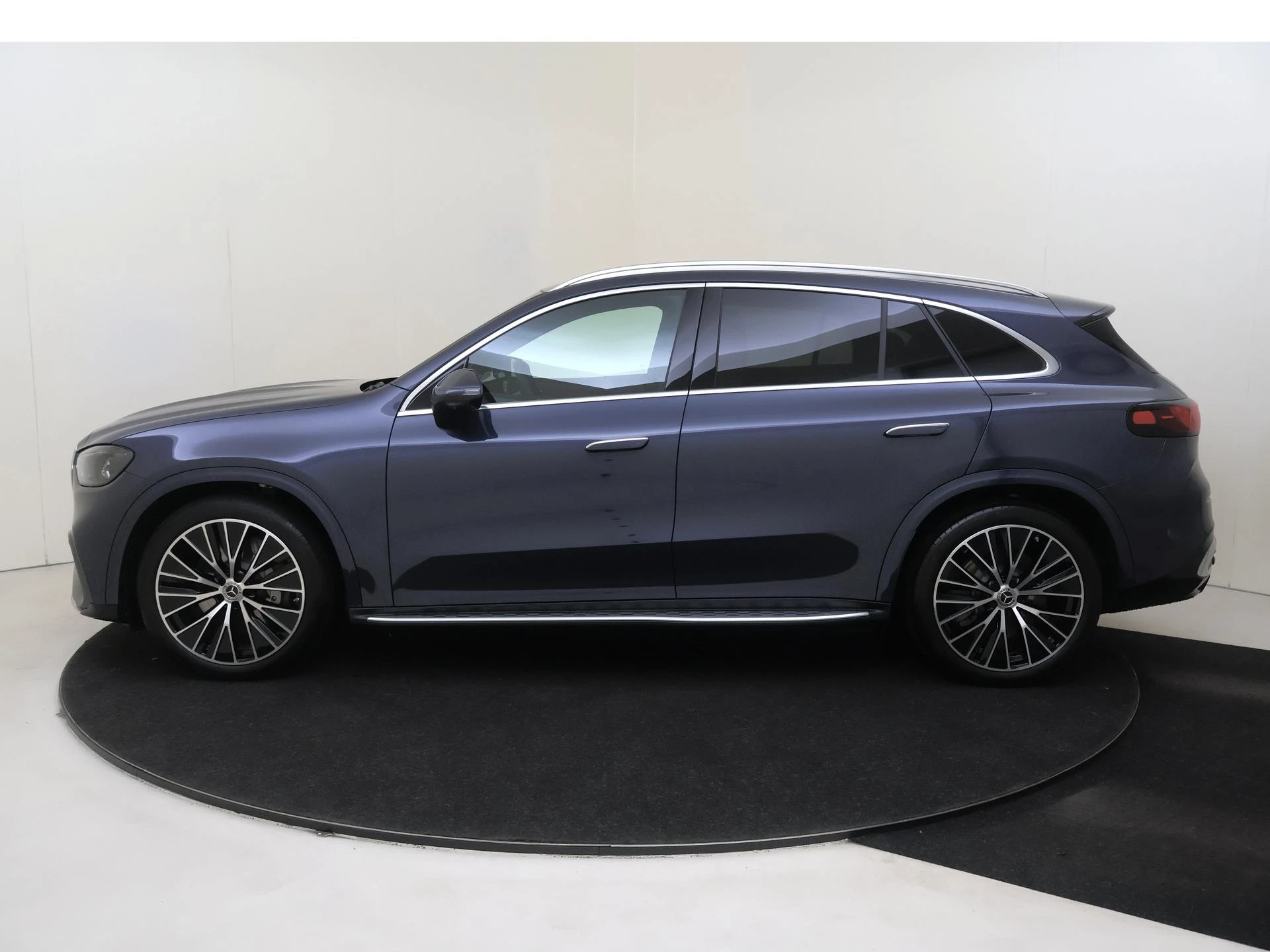 Mercedes-Benz-GLC-image-7