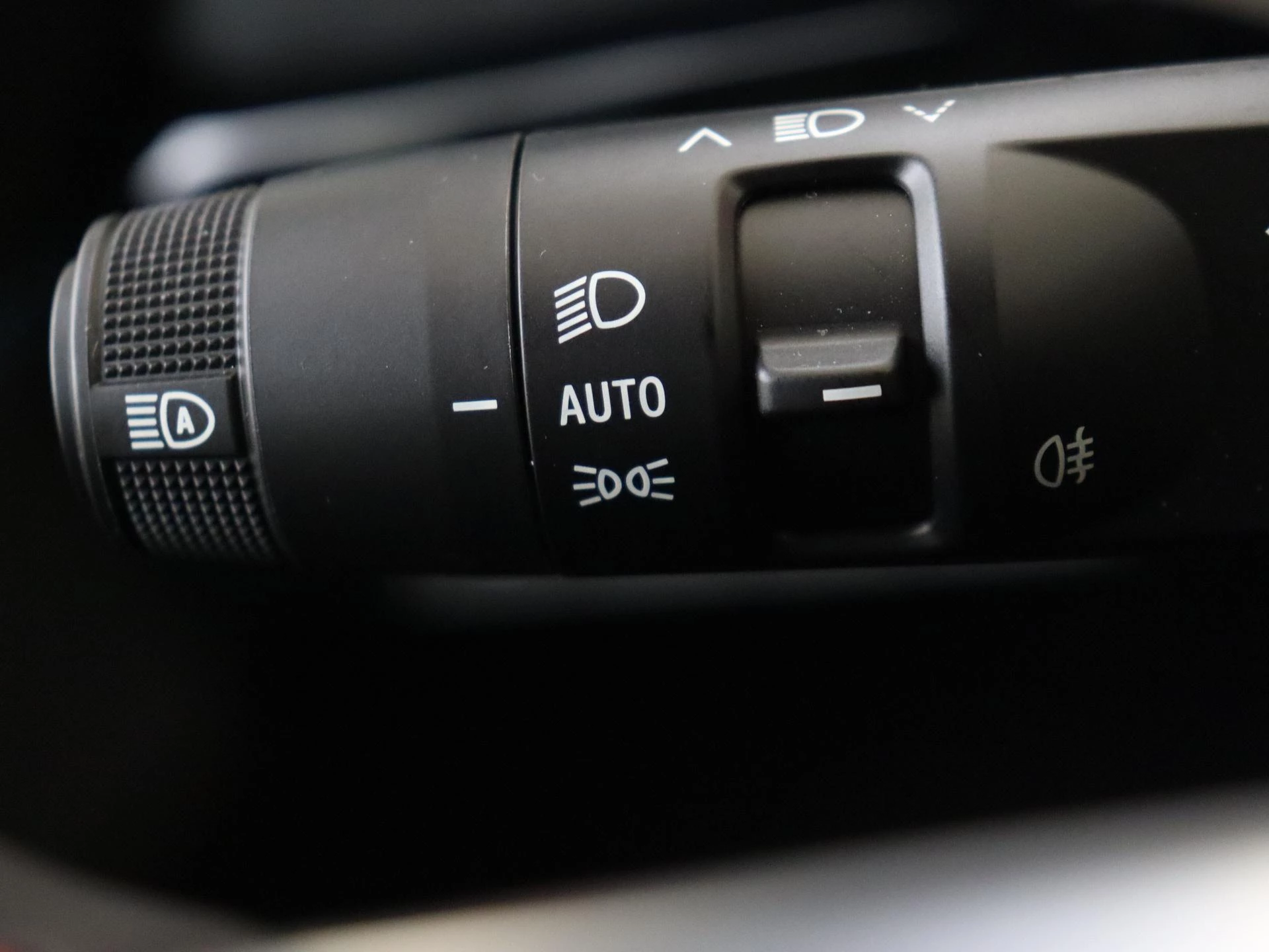 Renault-Clio-image-25