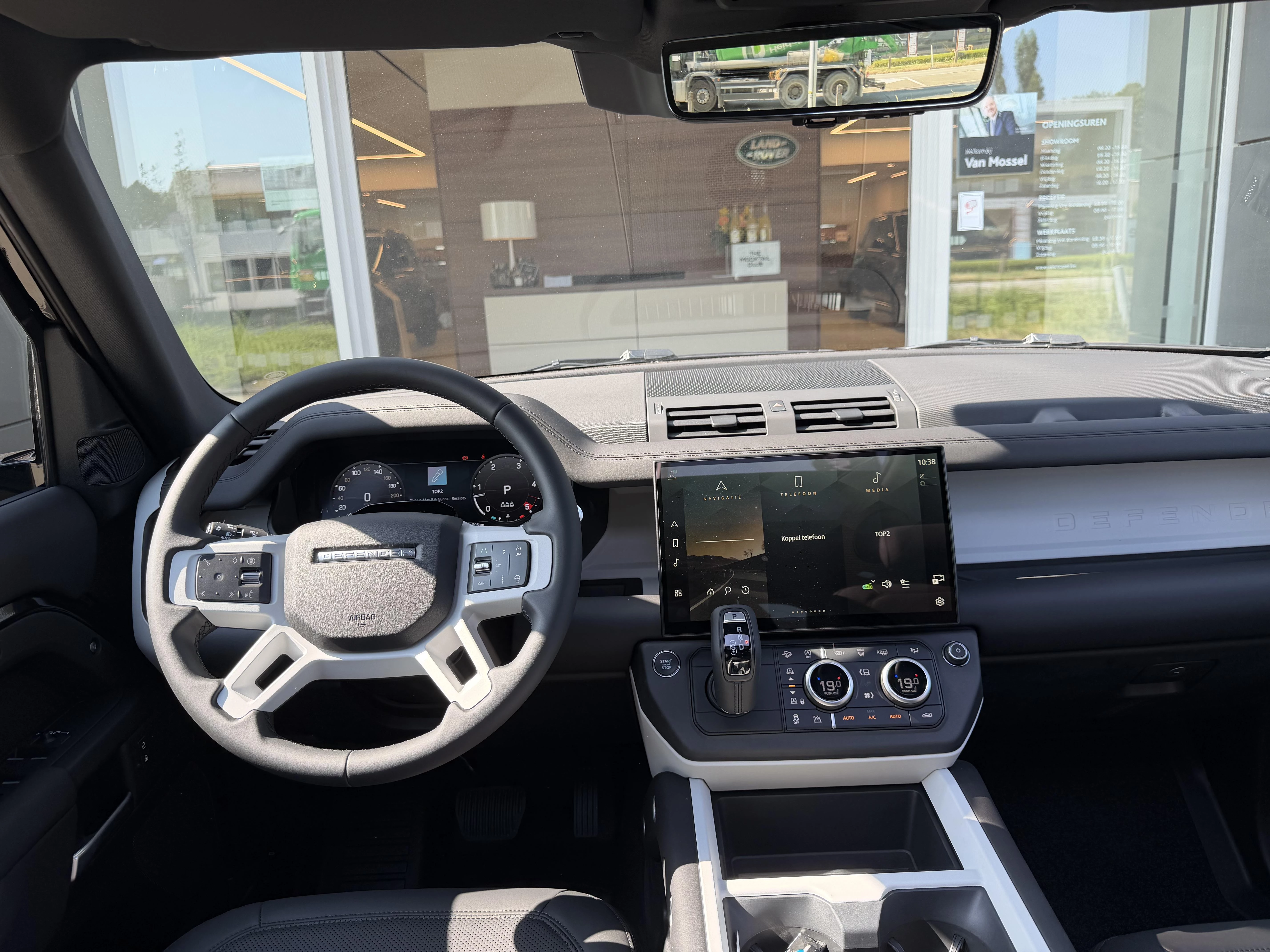 Land Rover Defender 110 D250 S edition AWD Auto. 26MY