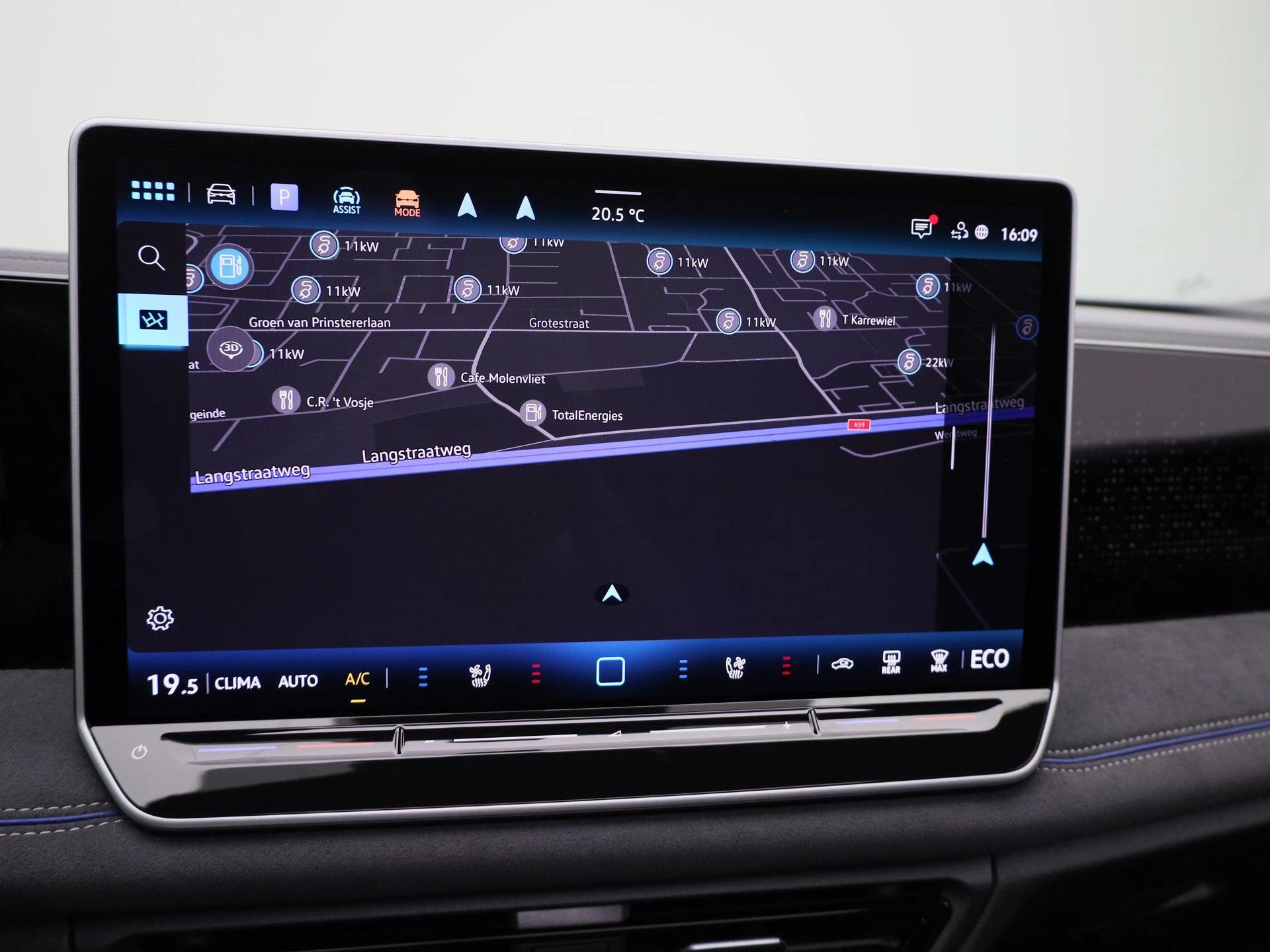 Volkswagen-Tiguan-image-29
