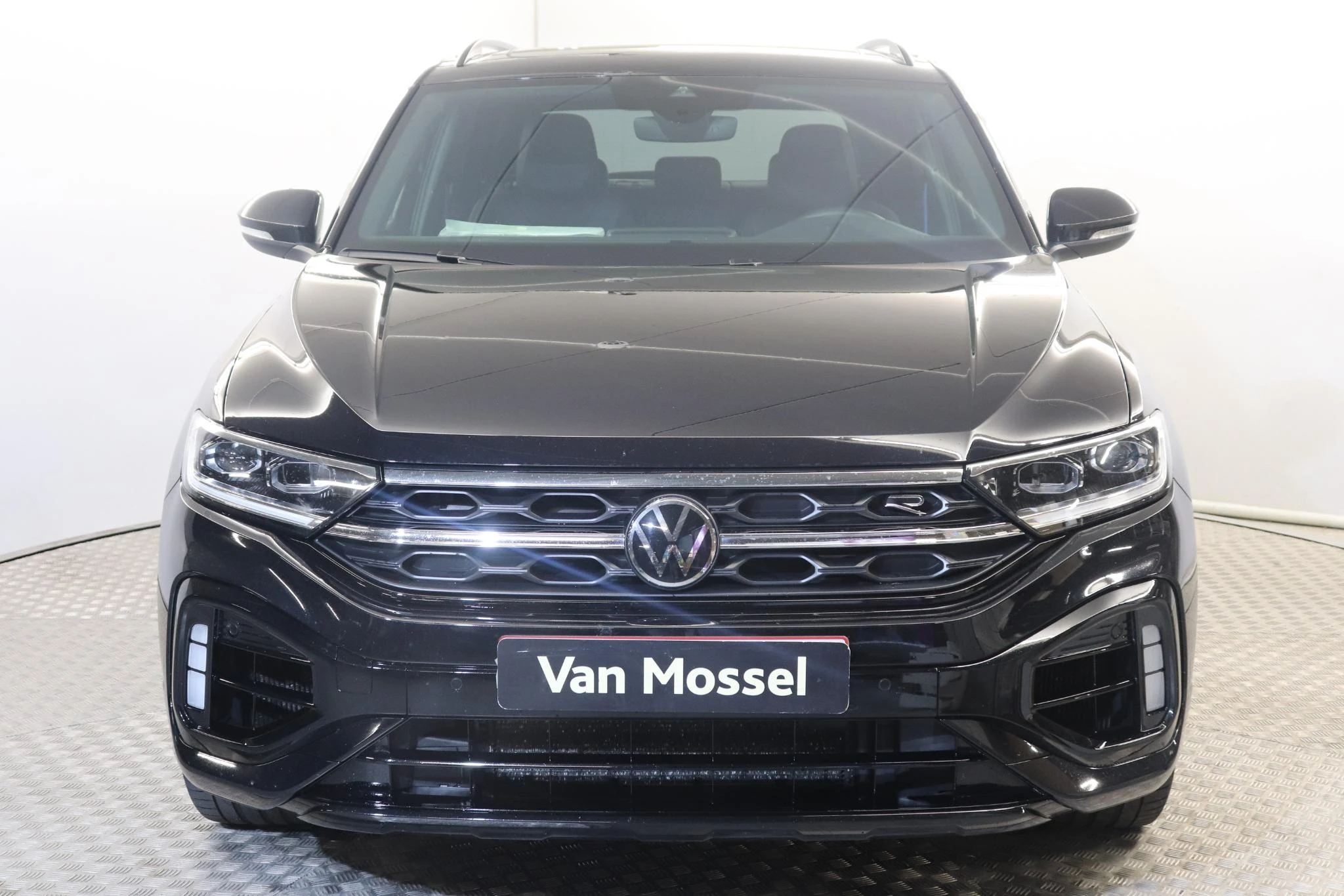 Volkswagen-T-Roc-image-1