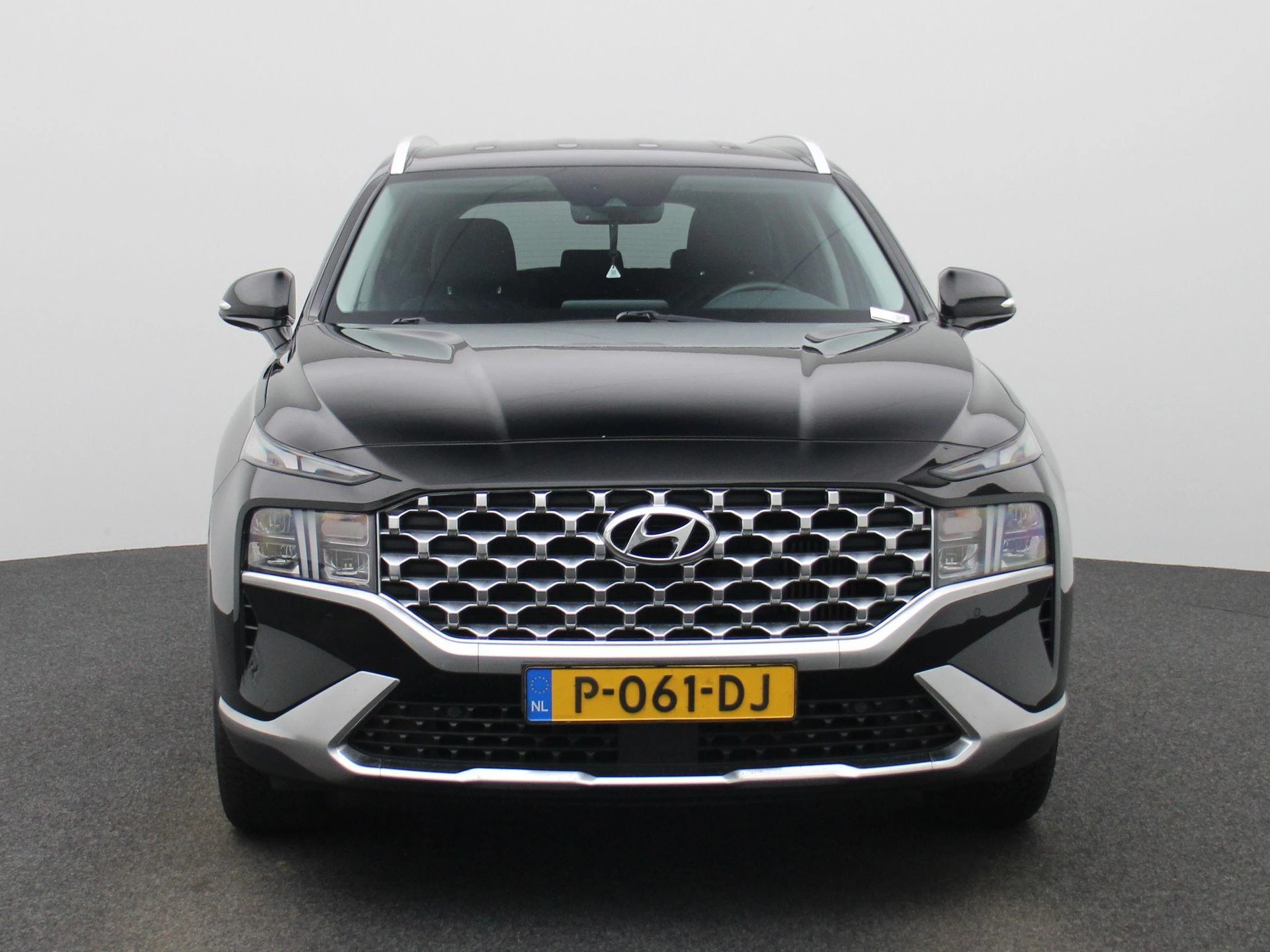 Hyundai-Santa Fe-image-3