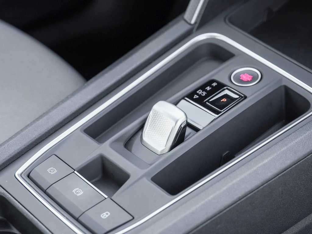 SEAT-Leon-image-8