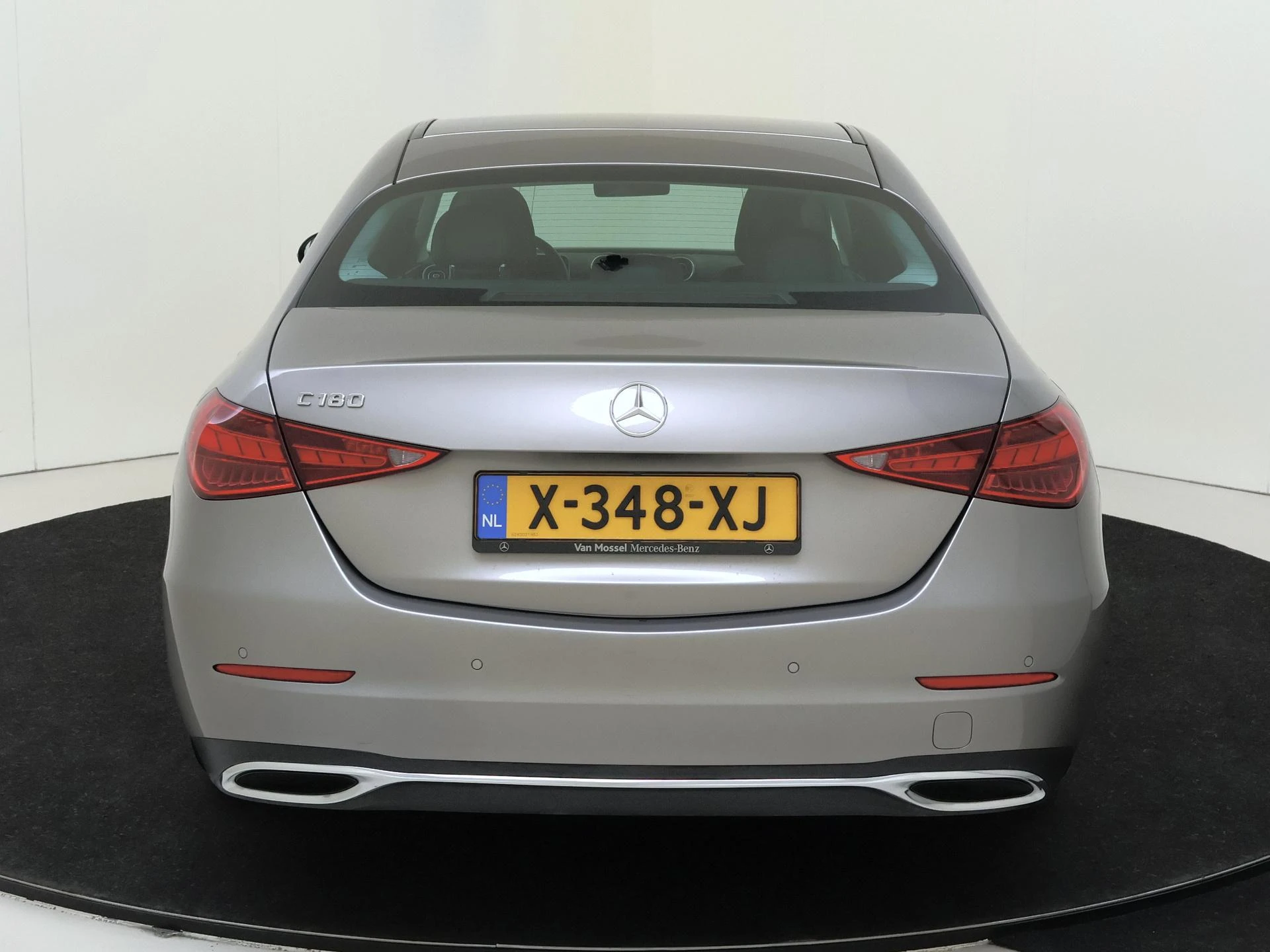 Mercedes-Benz-C-Klasse-image-6