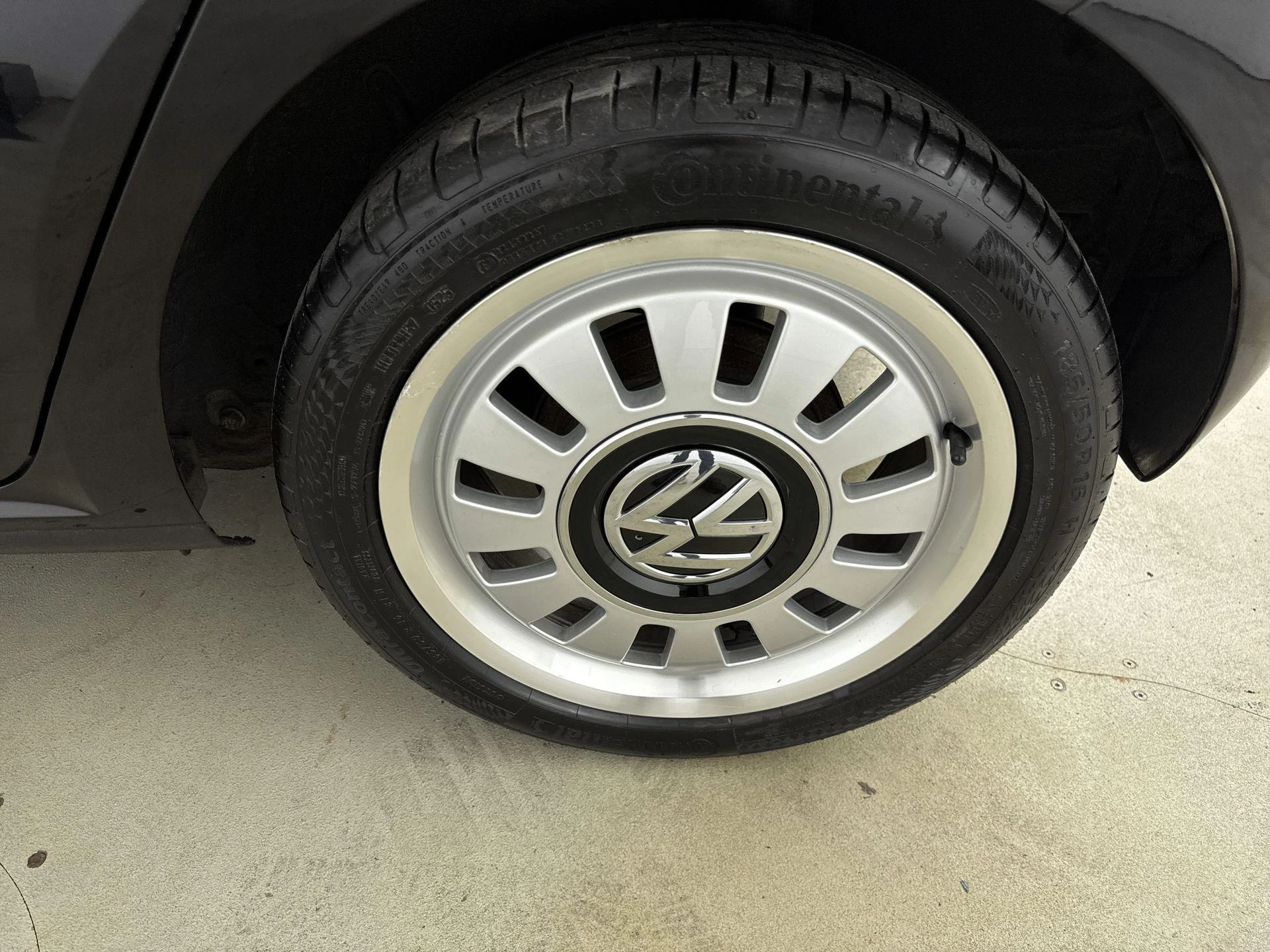 Volkswagen-up!-image-15