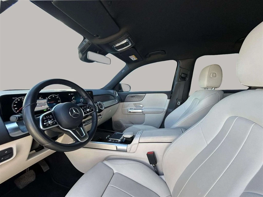 Mercedes-Benz-EQB-image-9