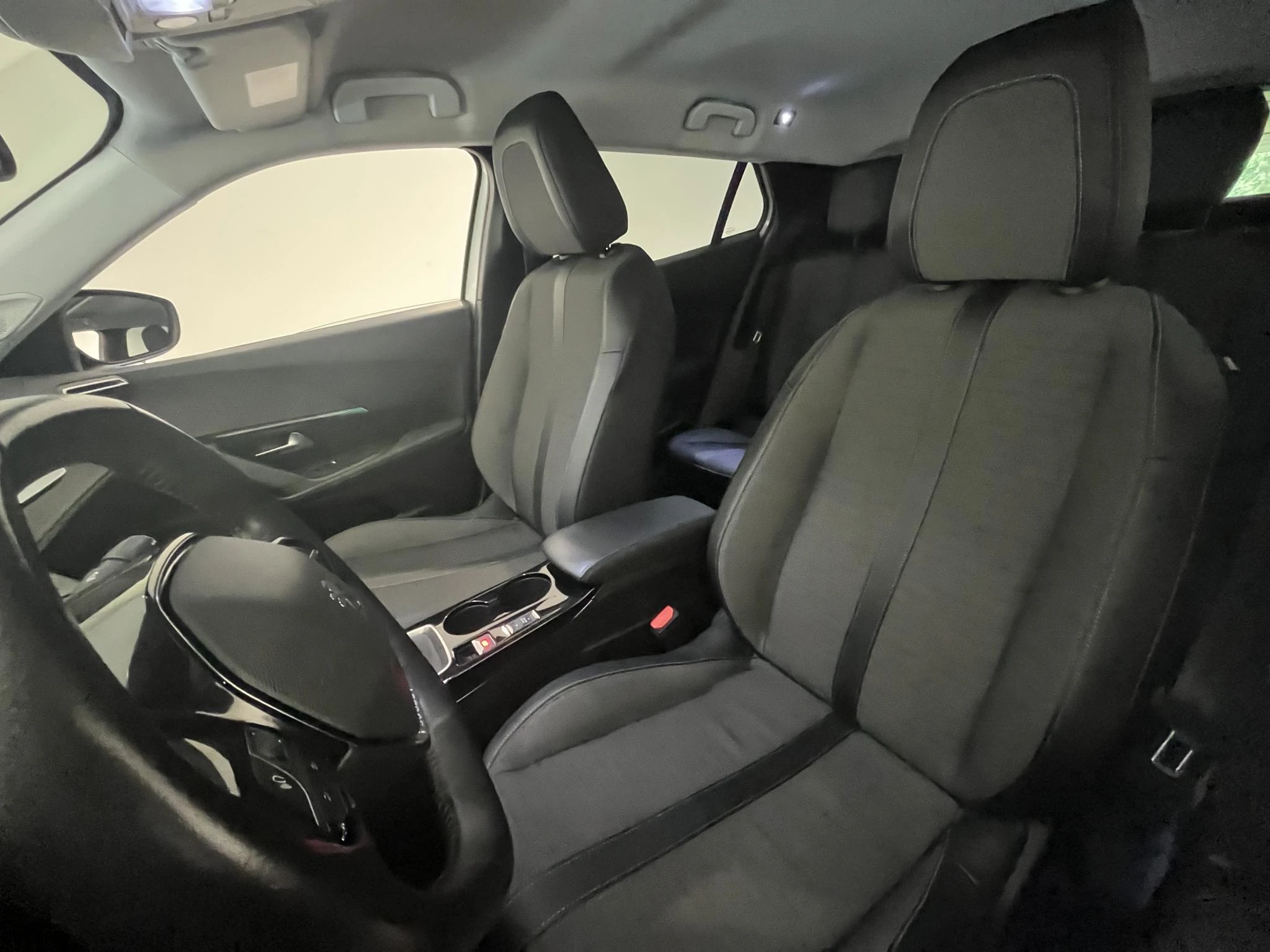 Peugeot-2008-image-18