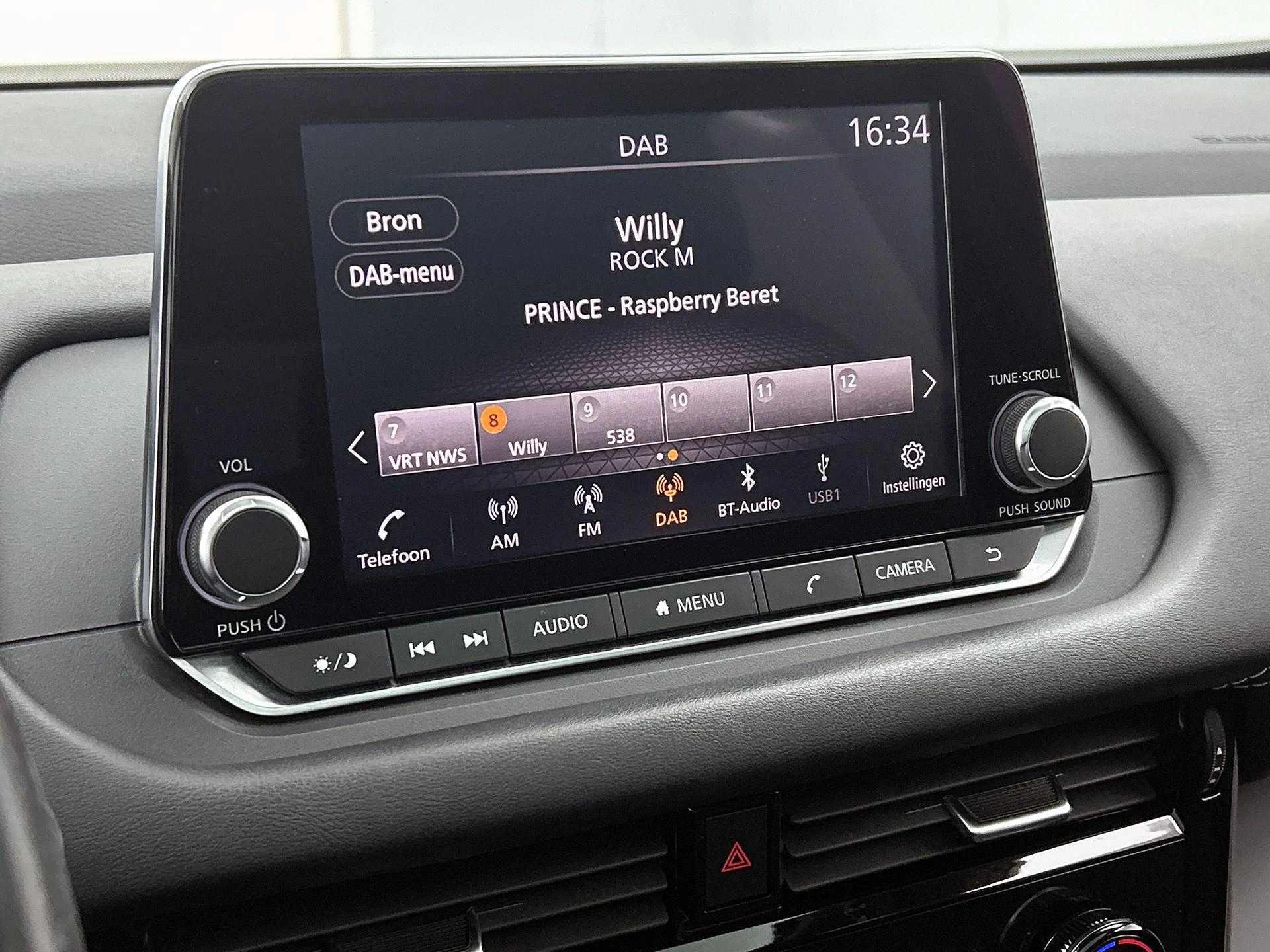 Nissan-QASHQAI-image-6