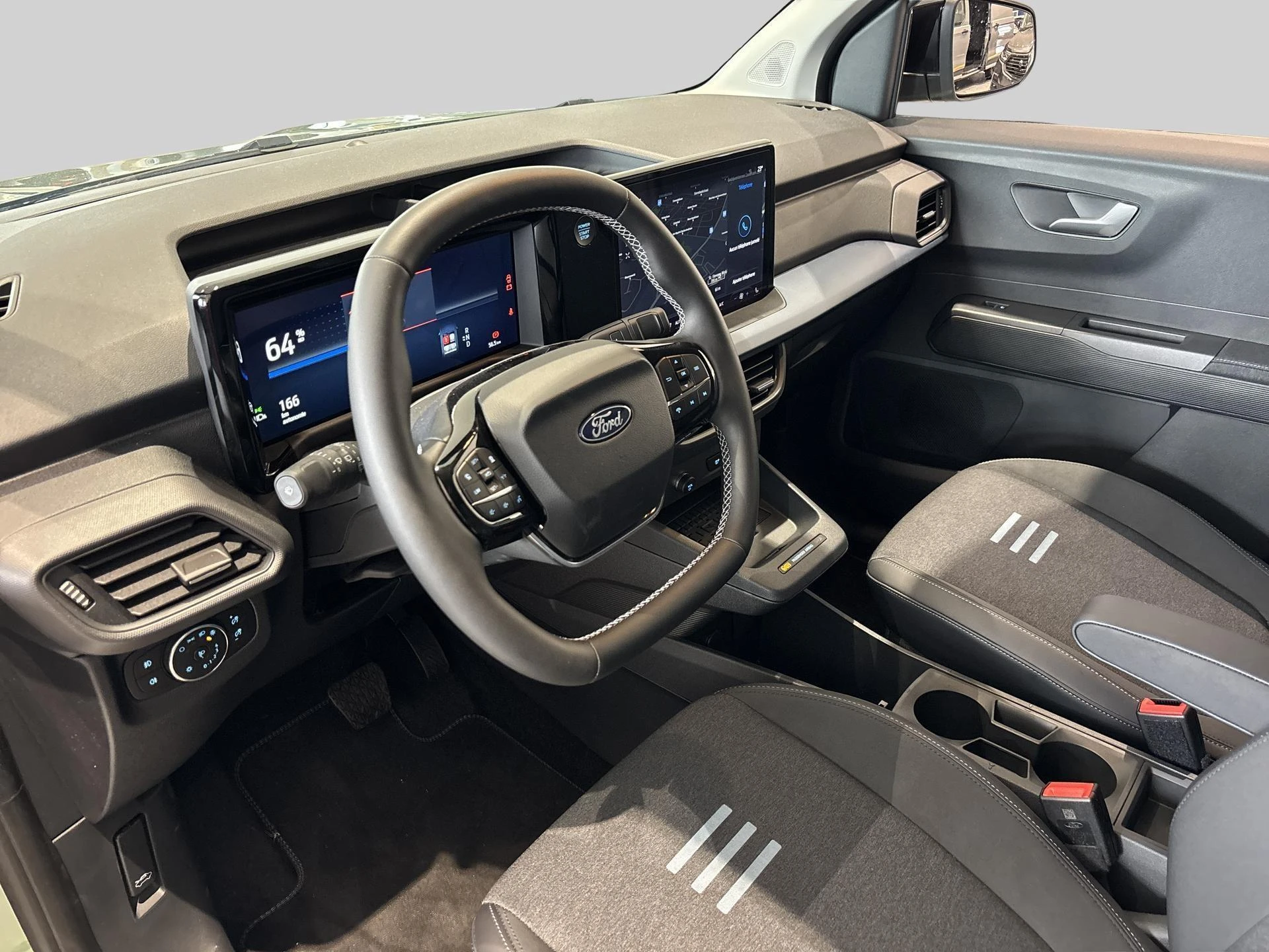 Ford-Tourneo Courier-image-8