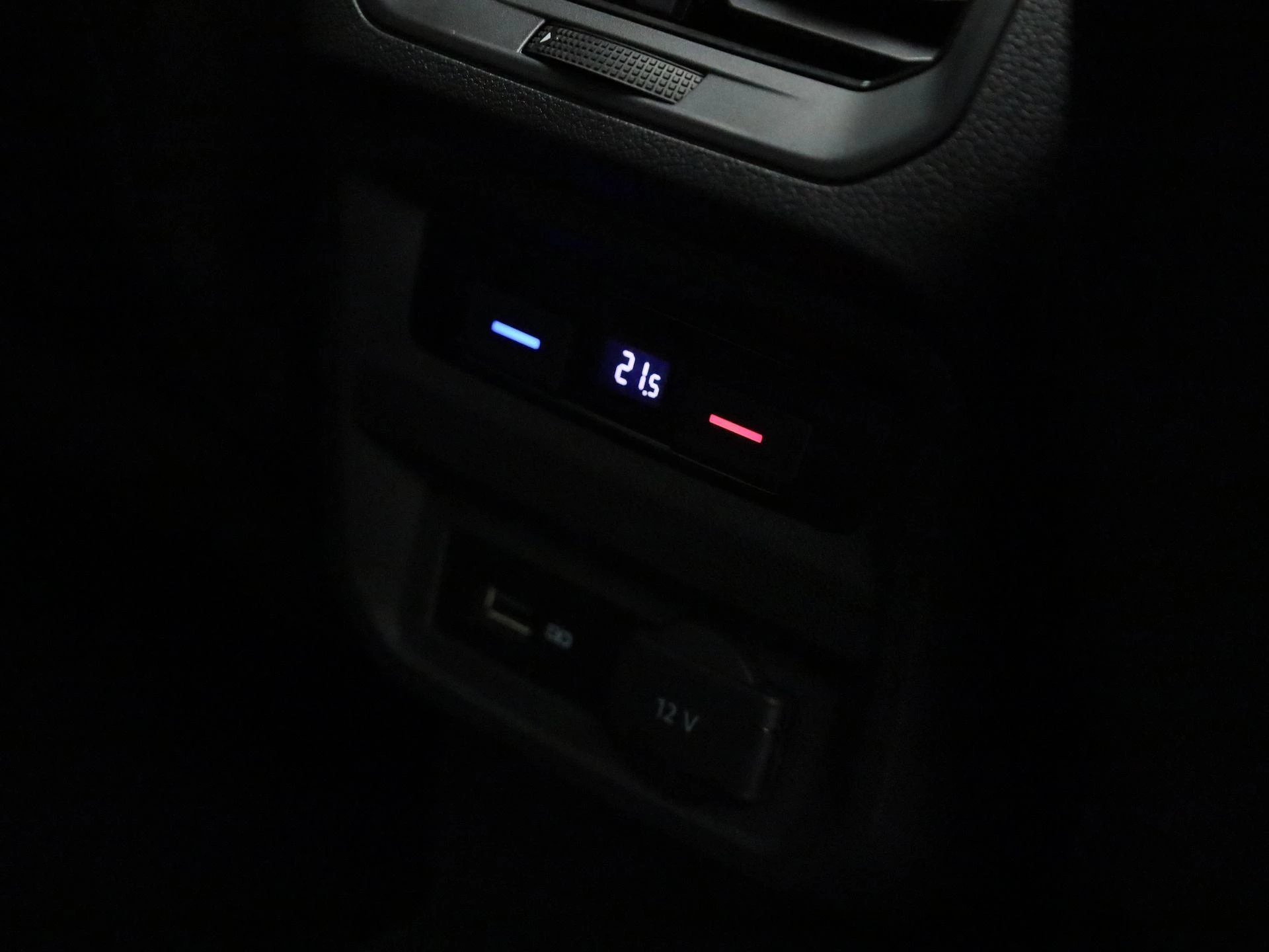 Volkswagen-Tiguan Allspace-image-39
