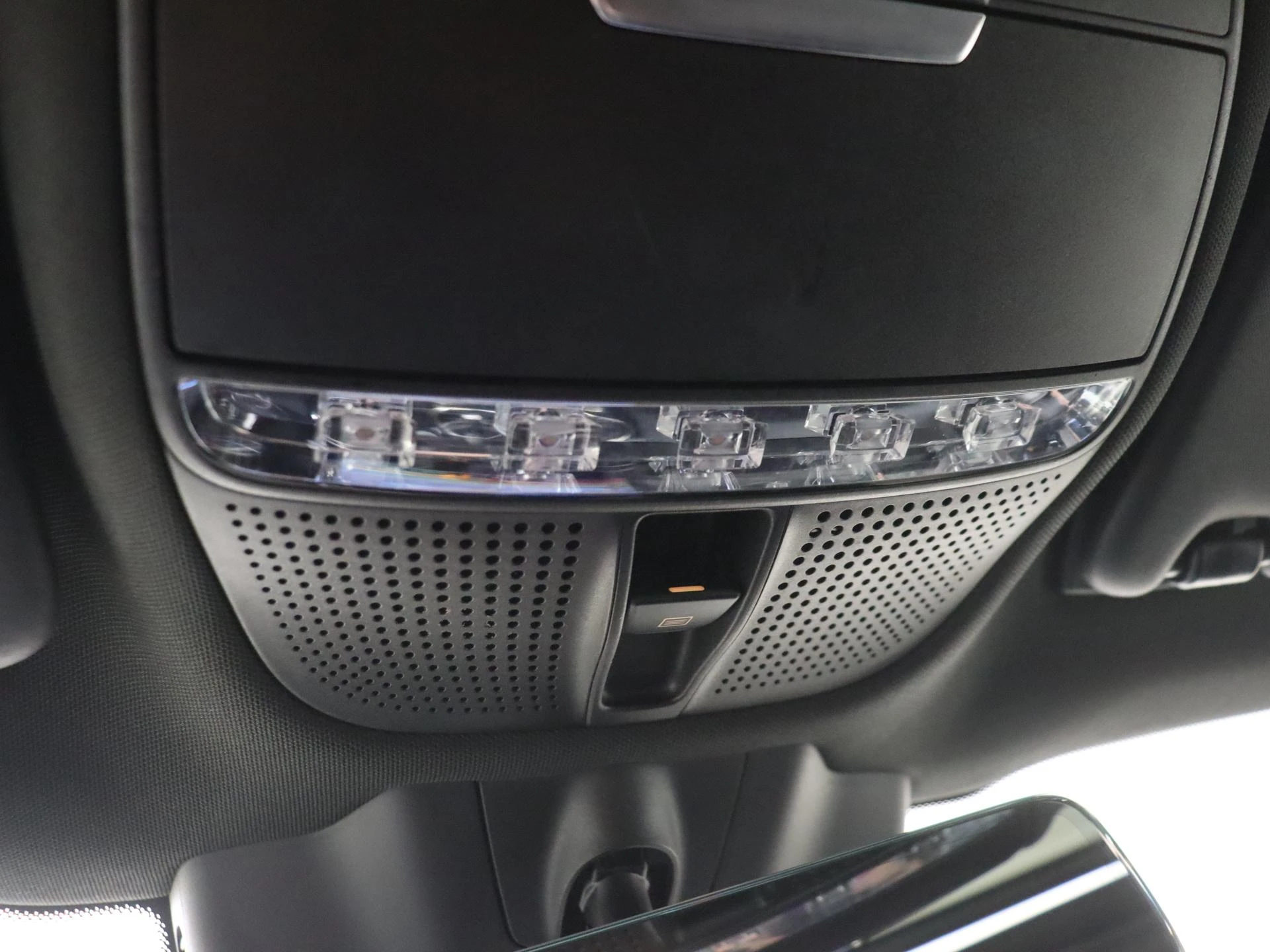 Mercedes-Benz-GLC-image-22
