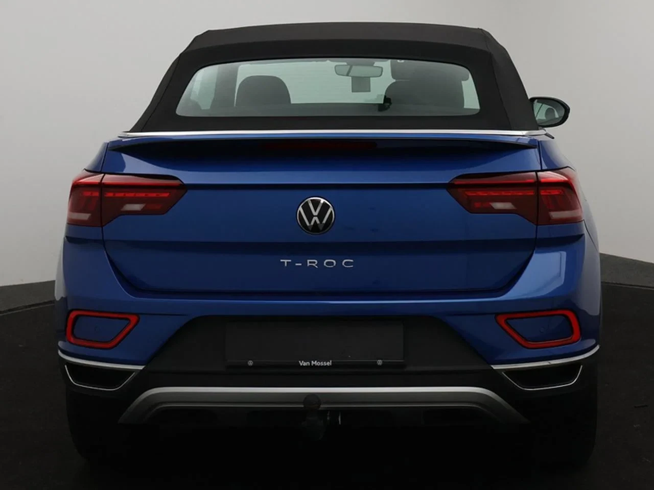 Volkswagen-T-Roc-image-2
