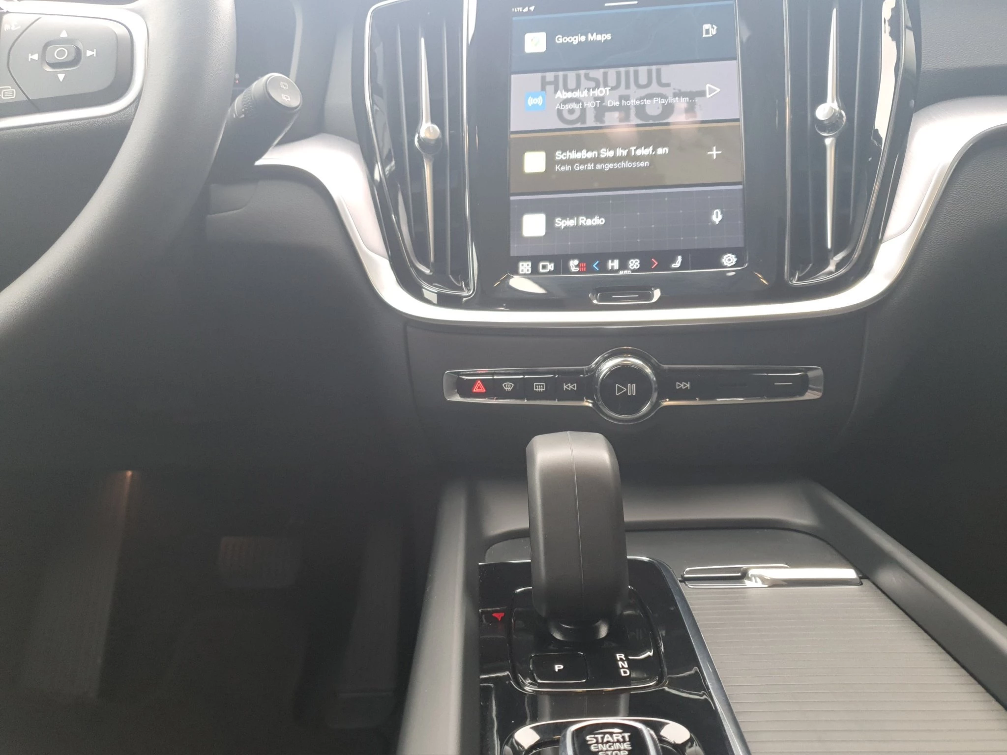 Volvo V60 Core B3 MHEV Aut. | LED | AHK | RFK | SHZ | PDC | LMF | Navi