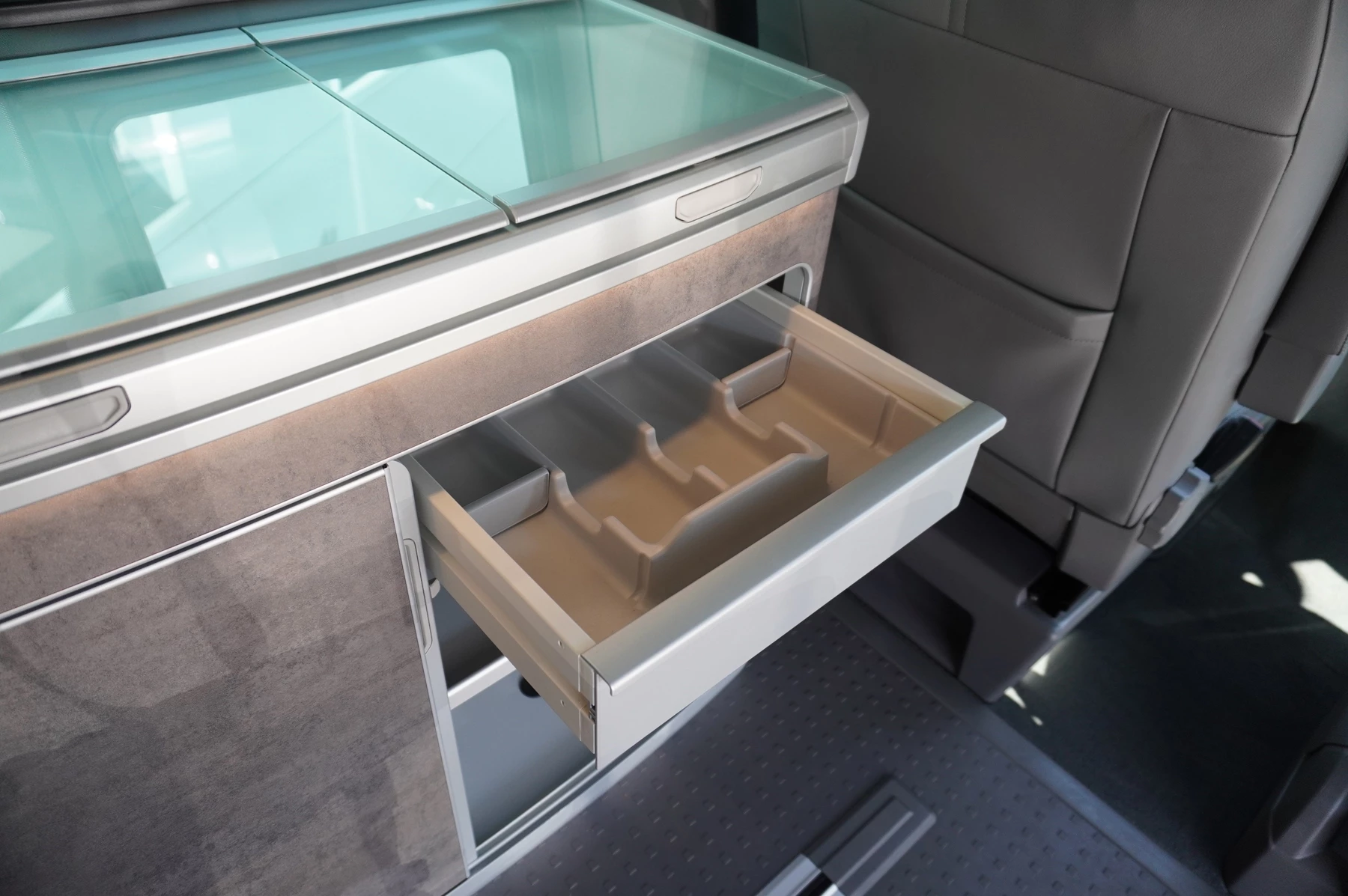 Volkswagen-California-image-52