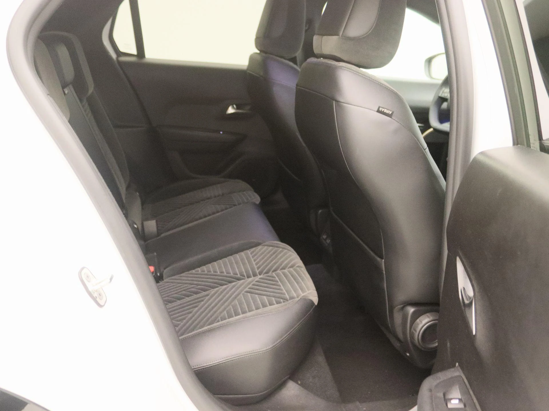 Lancia-Ypsilon-image-22
