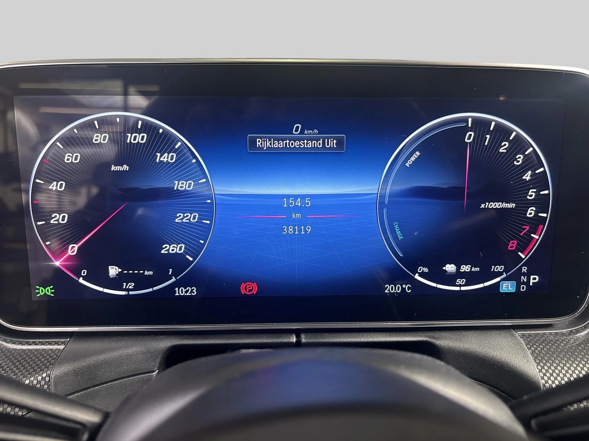 Mercedes-Benz-C-Klasse-image-10