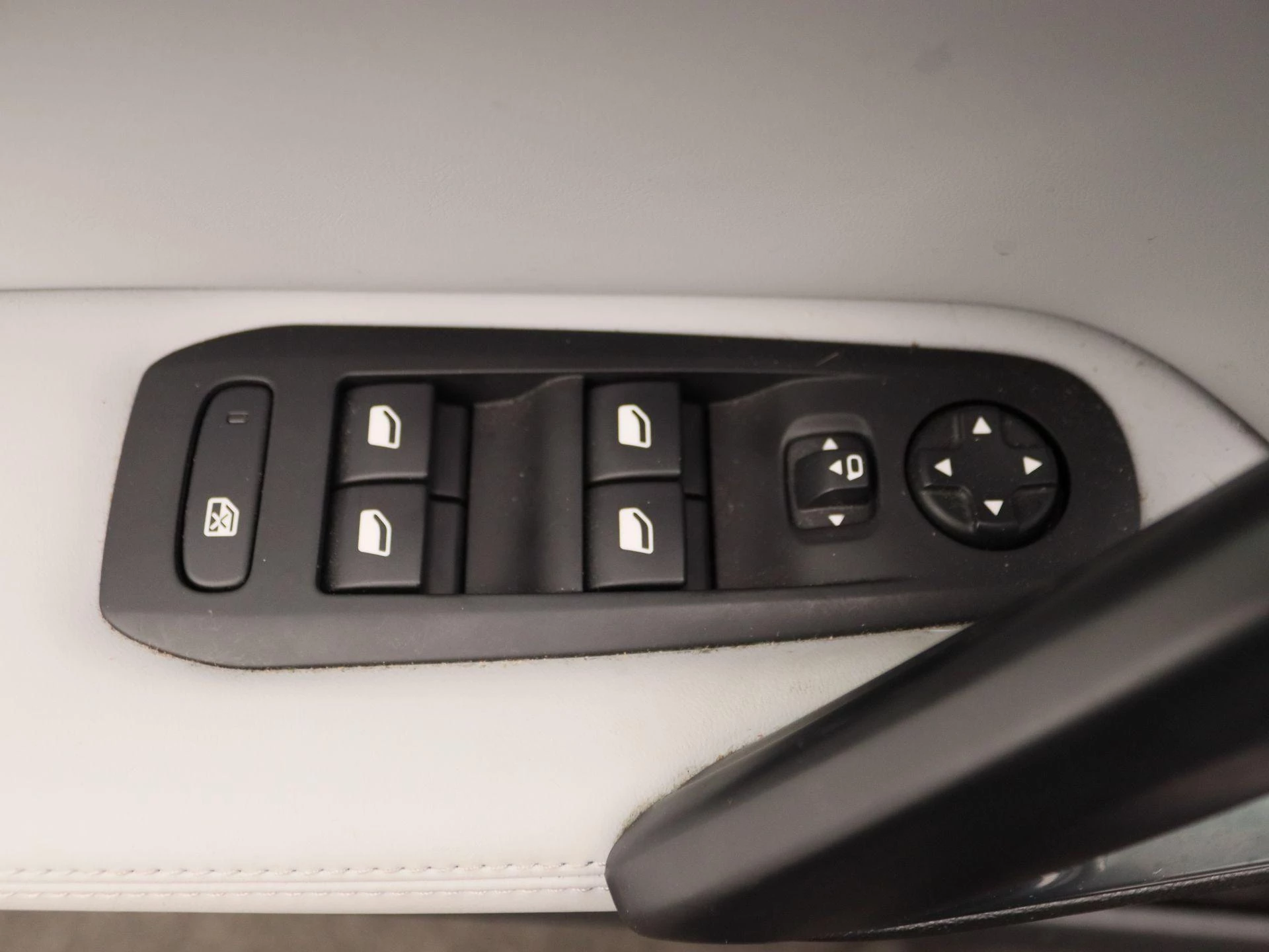 Peugeot-308-image-19