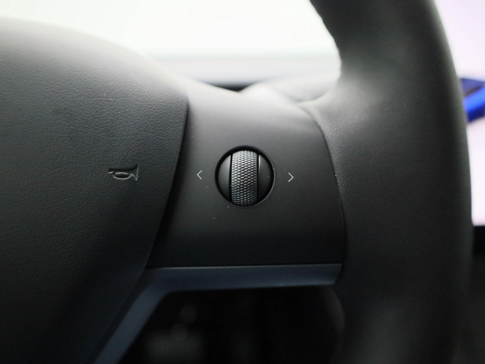 Tesla-Model Y-image-28