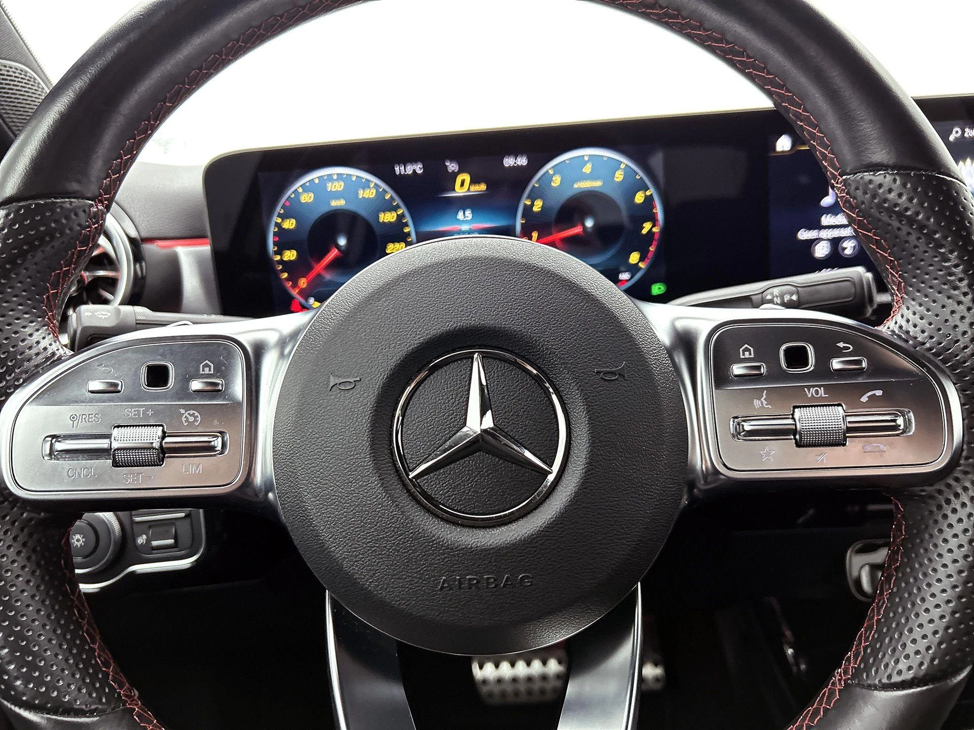 Mercedes-Benz-A-Klasse-image-42