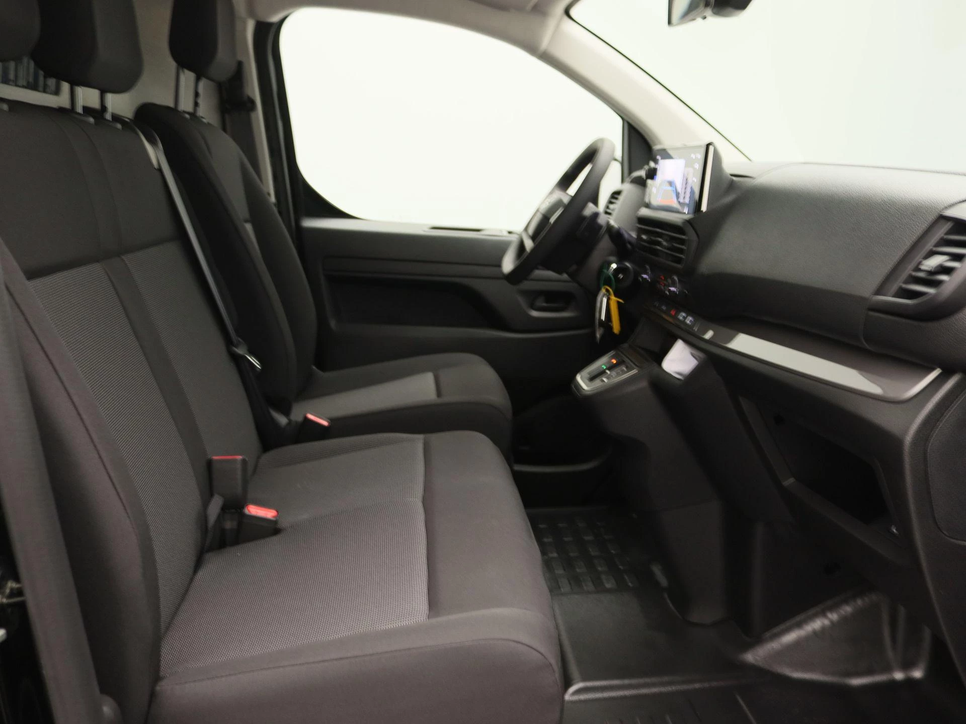 Opel-Vivaro-e-image-21