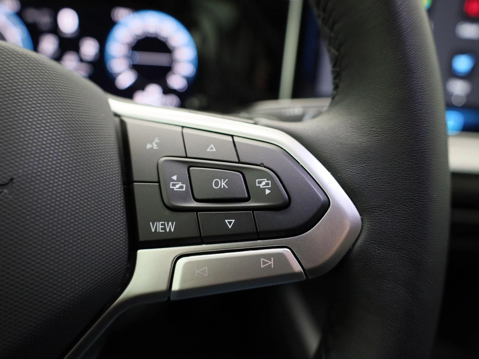 Volkswagen-Golf-image-17