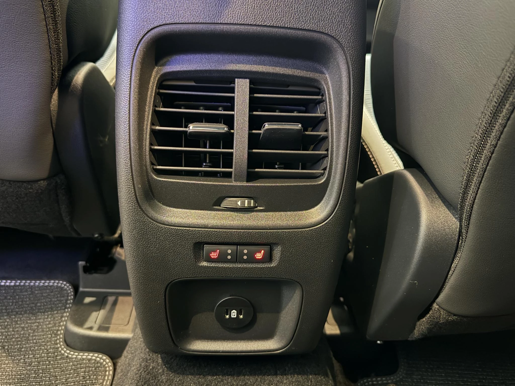 Ford-Kuga-image-27