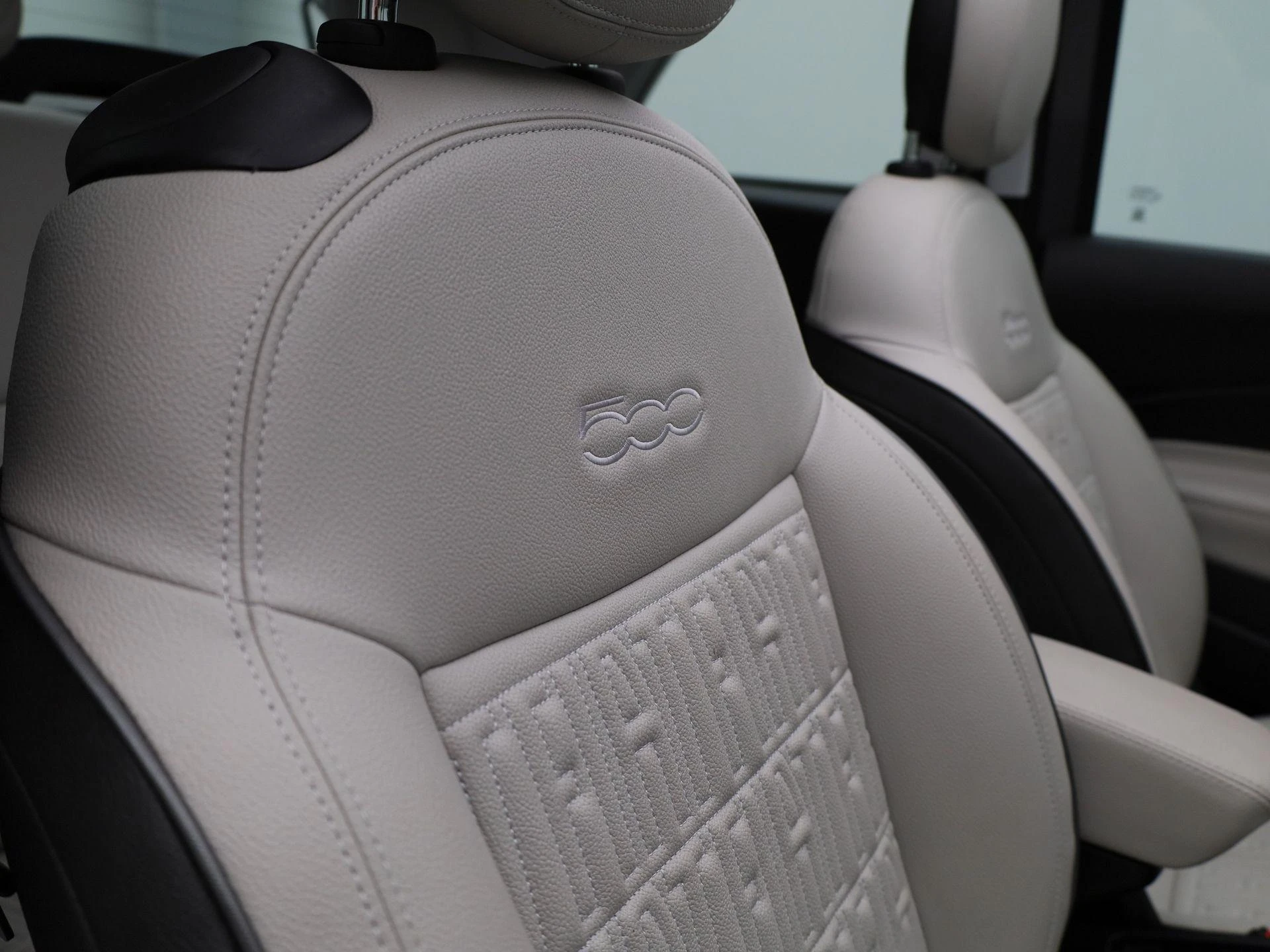 Fiat-500e-image-34