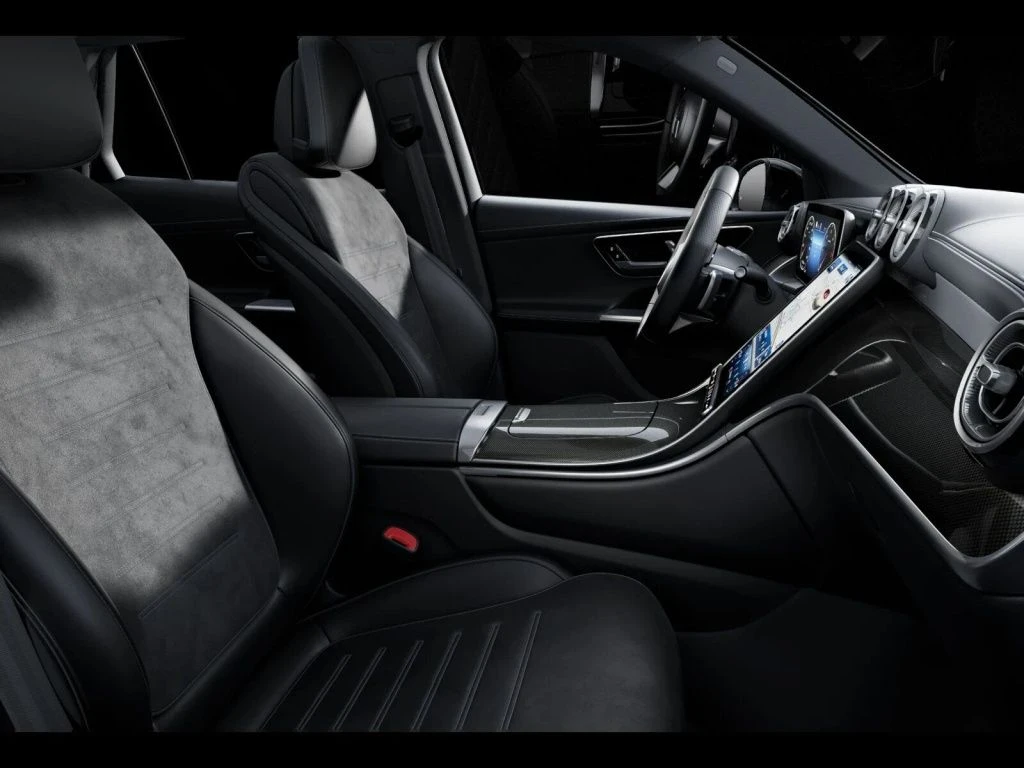 Mercedes-Benz-GLC 300 d-image-9