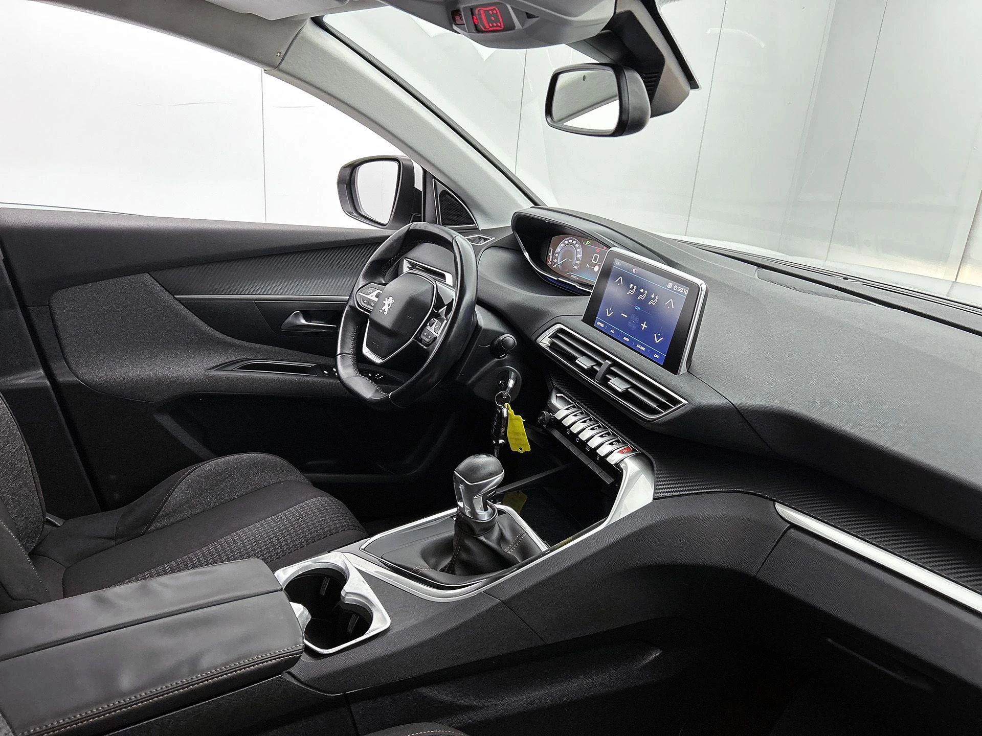 Peugeot-5008-image-30