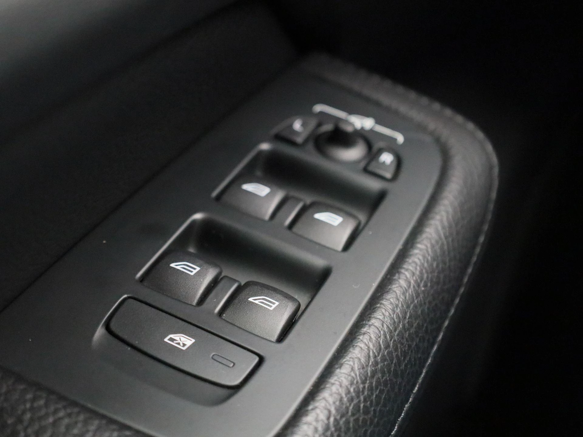 Volvo V60 B3 Geartronic Momentum Pro Camera | Cruise | PDC