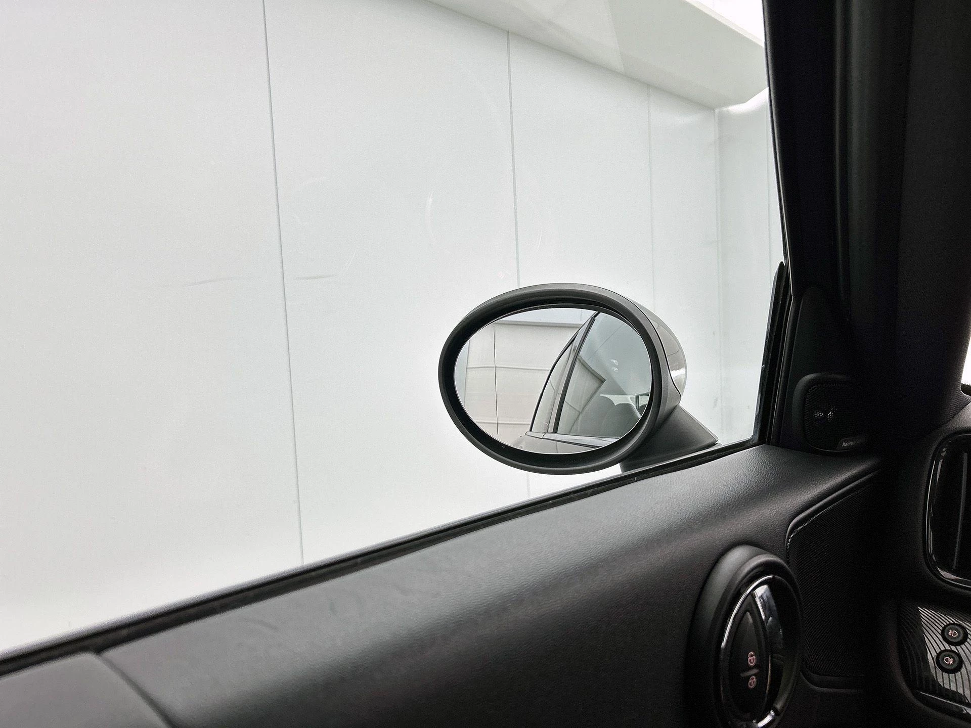 MINI-Countryman-image-18