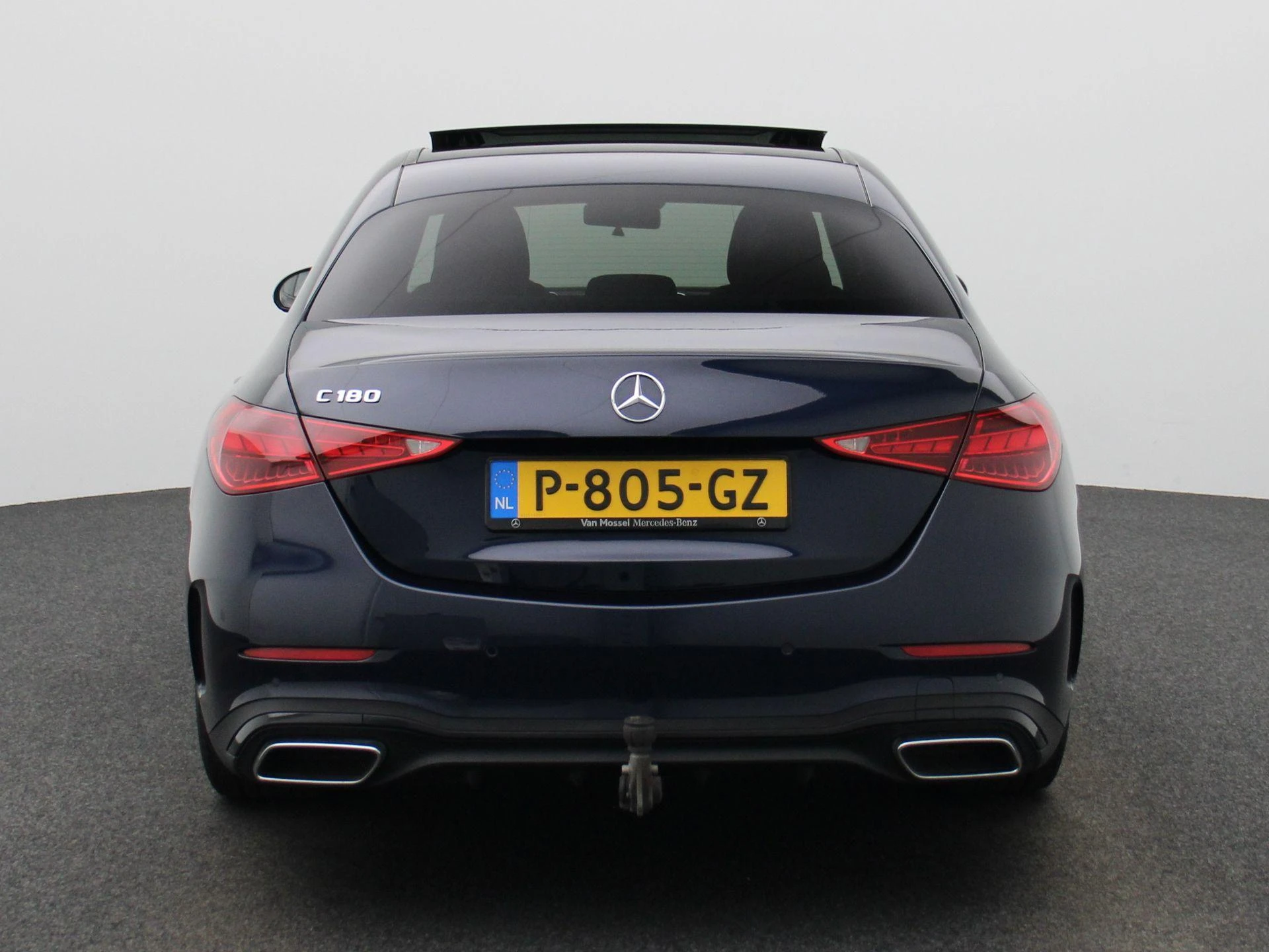 Mercedes-Benz-C-Klasse-image-5