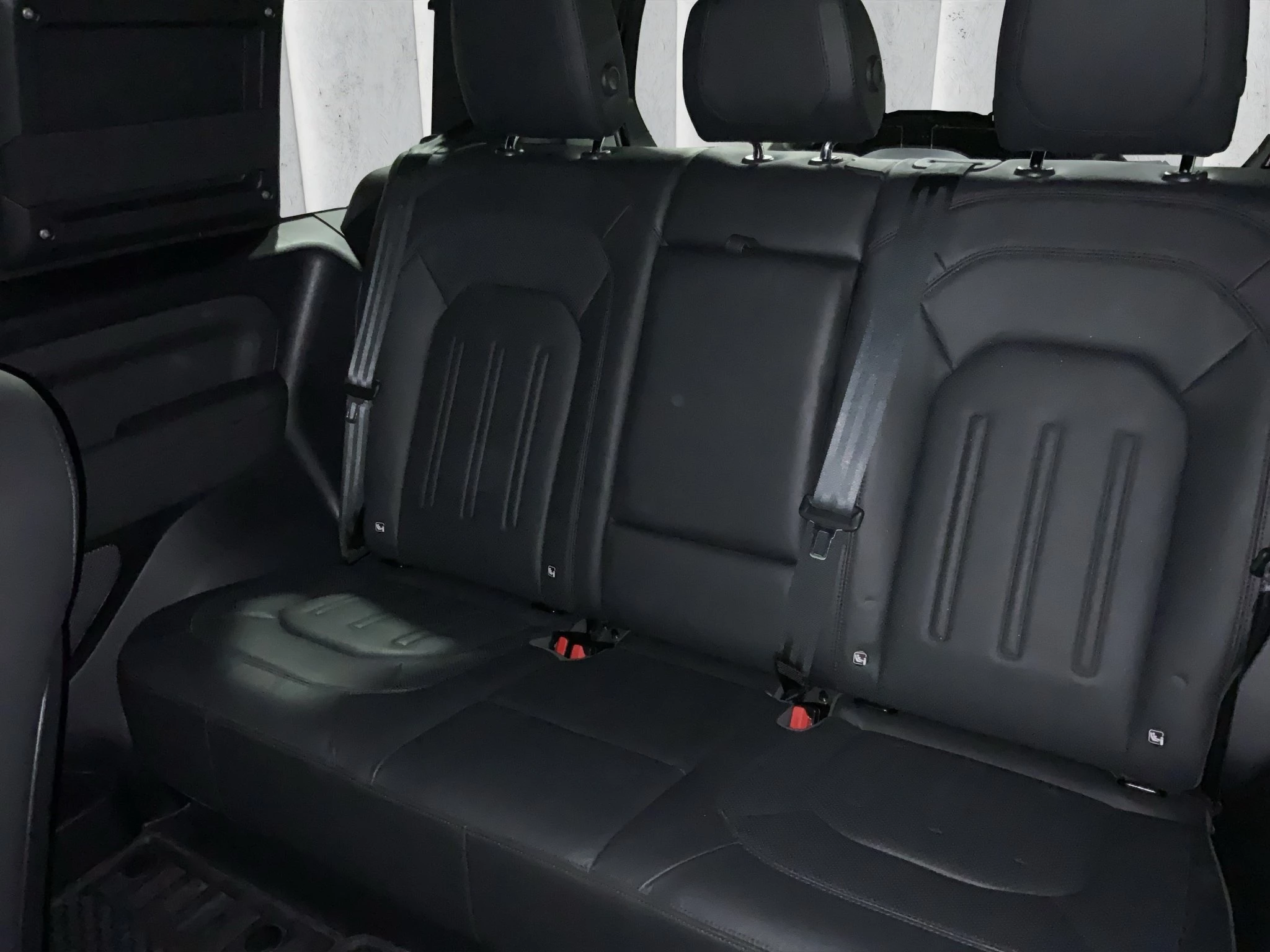 Land Rover-Defender-image-10