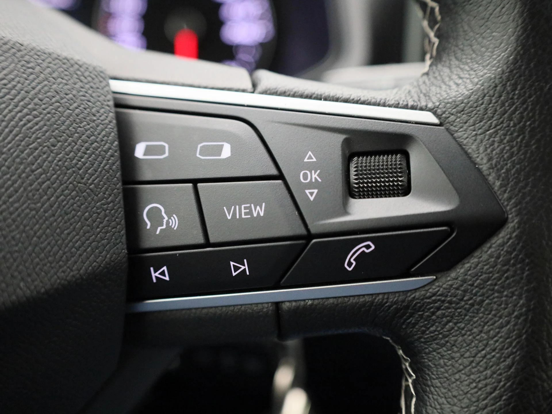 SEAT-Arona-image-14